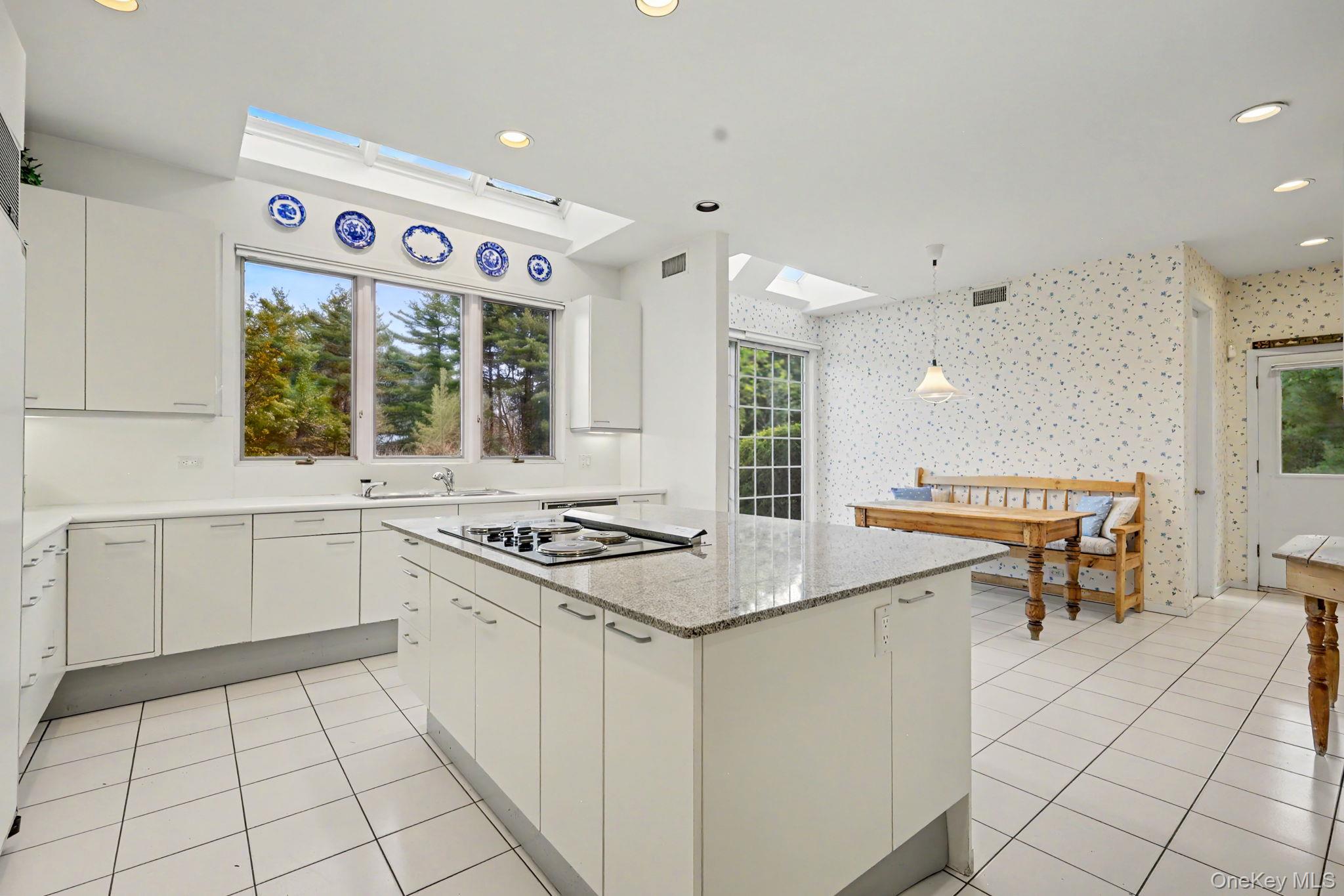 3 Pondview W – For Sale photo 18