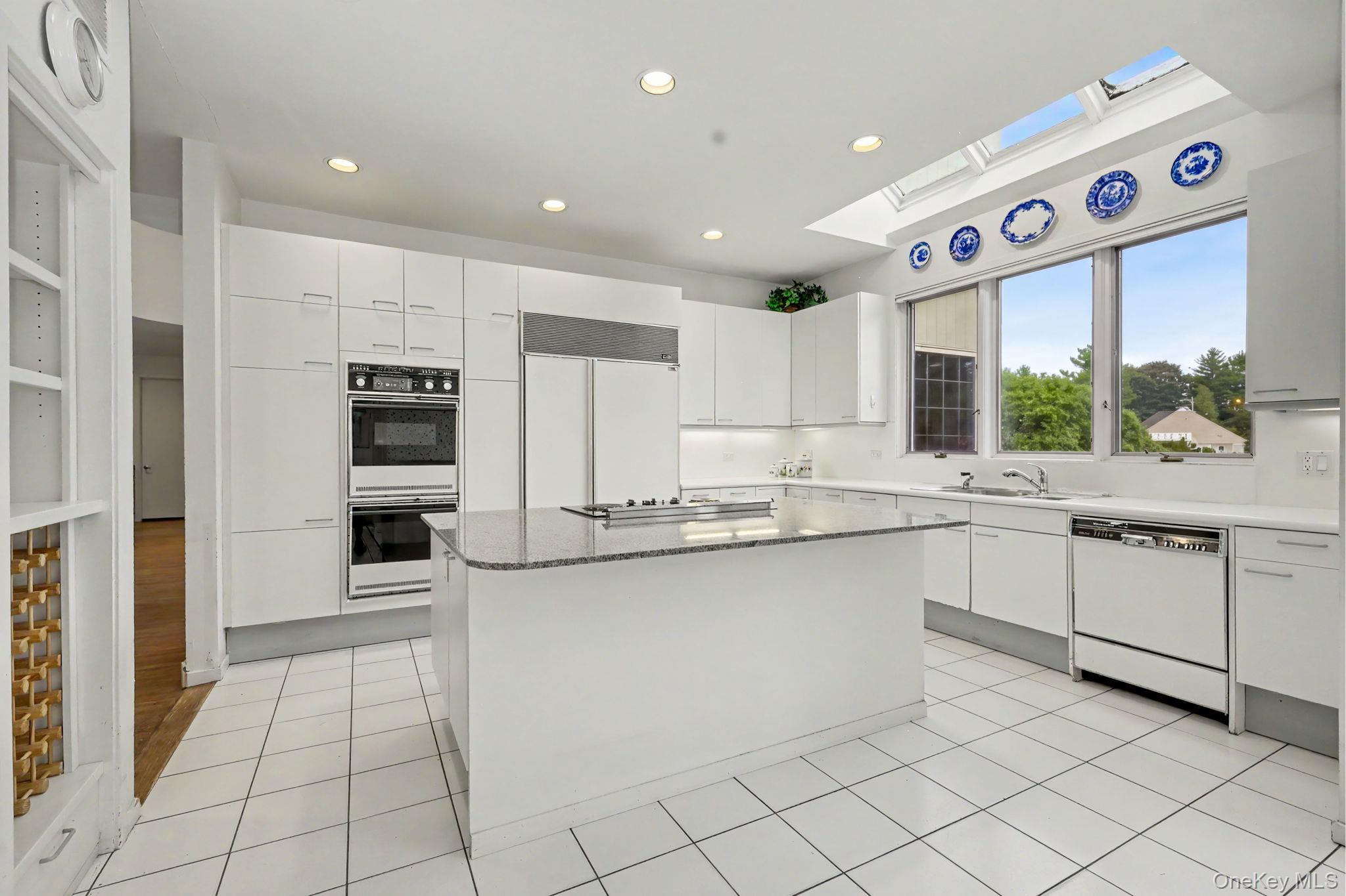 3 Pondview W – For Sale photo 19