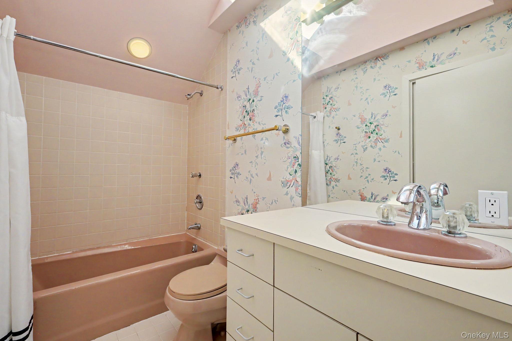 3 Pondview W – For Sale photo 35