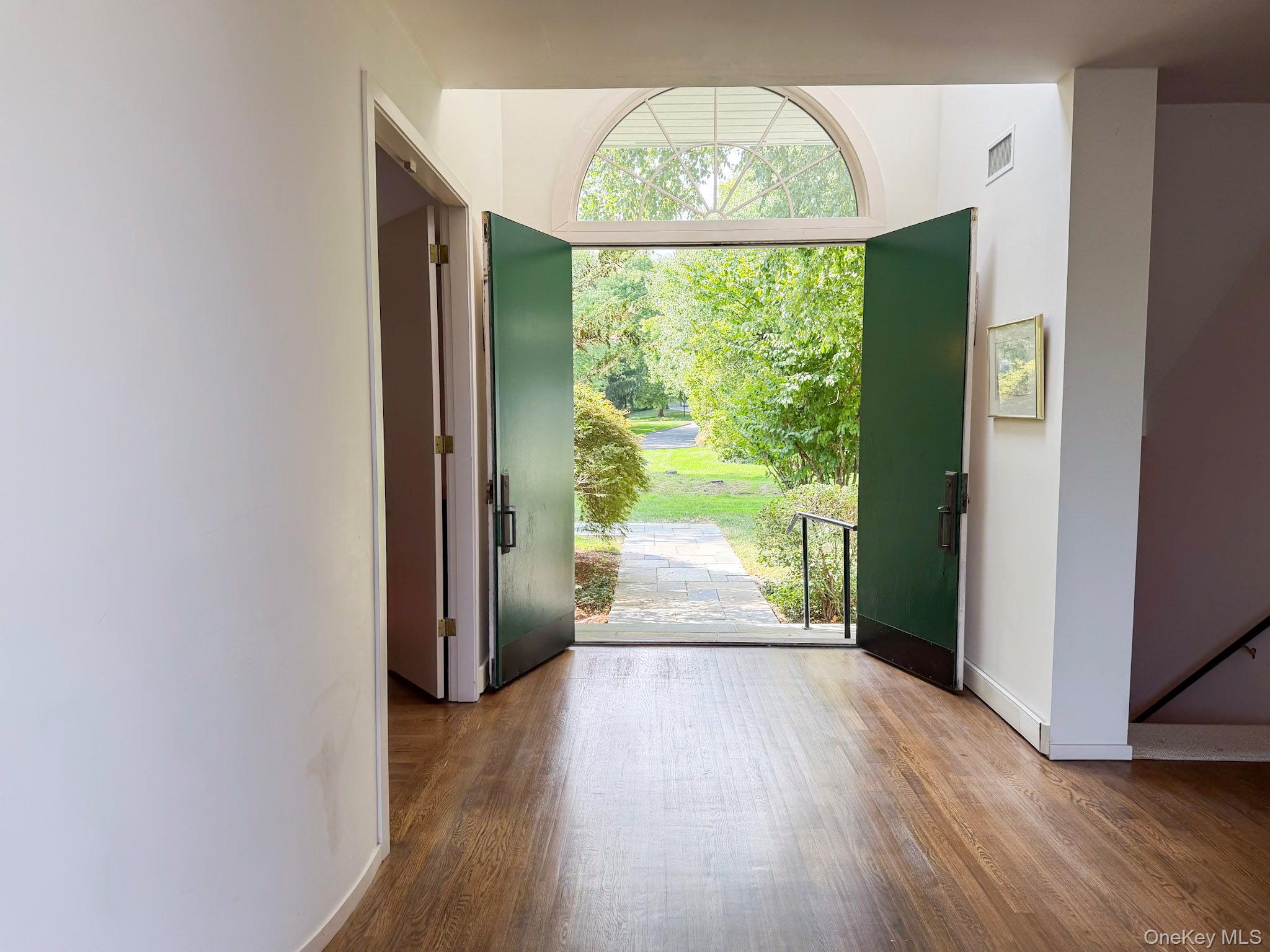 3 Pondview W – For Sale photo 5