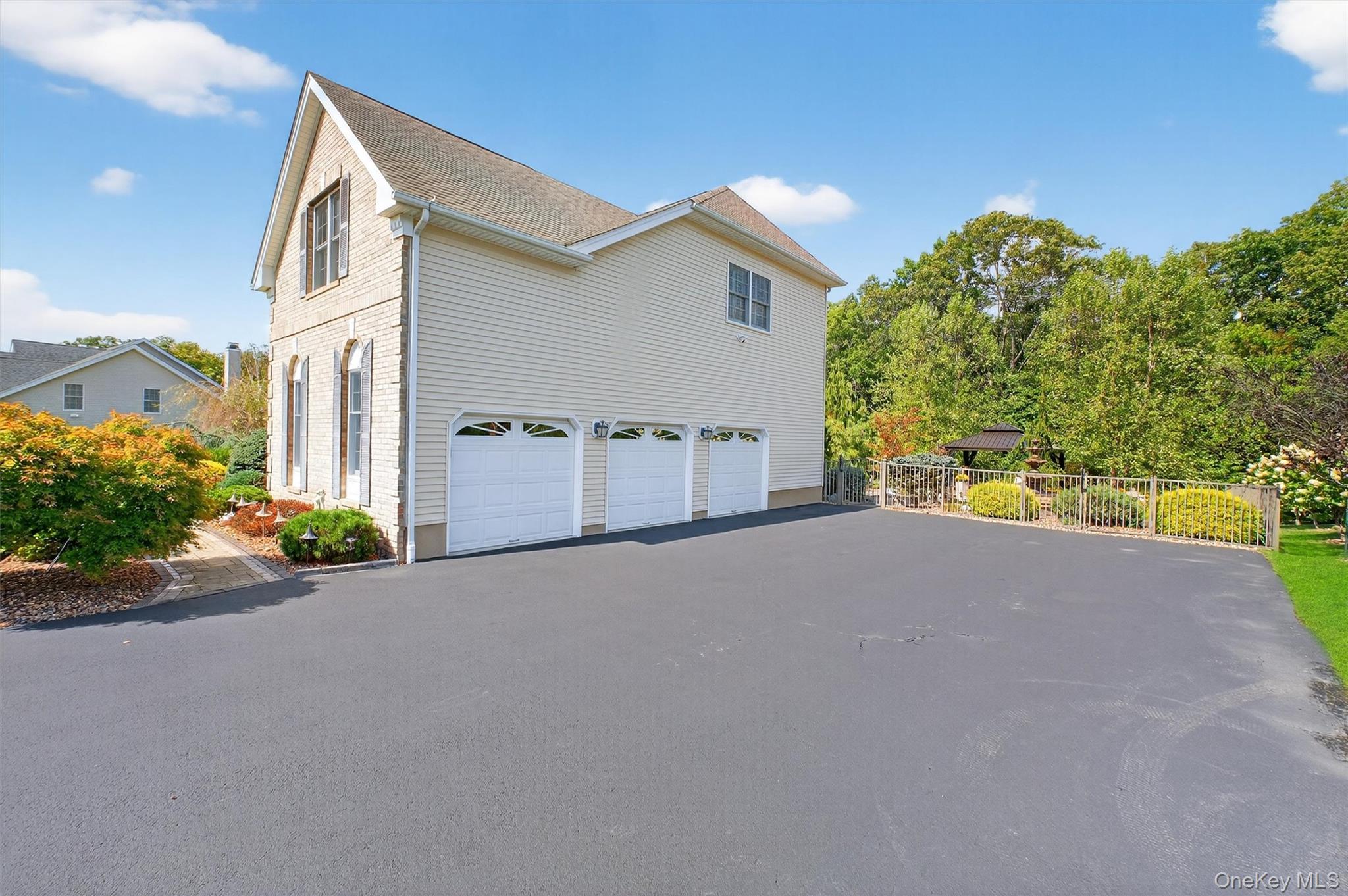 144 Shamrock Hills Drive – For Sale photo 48