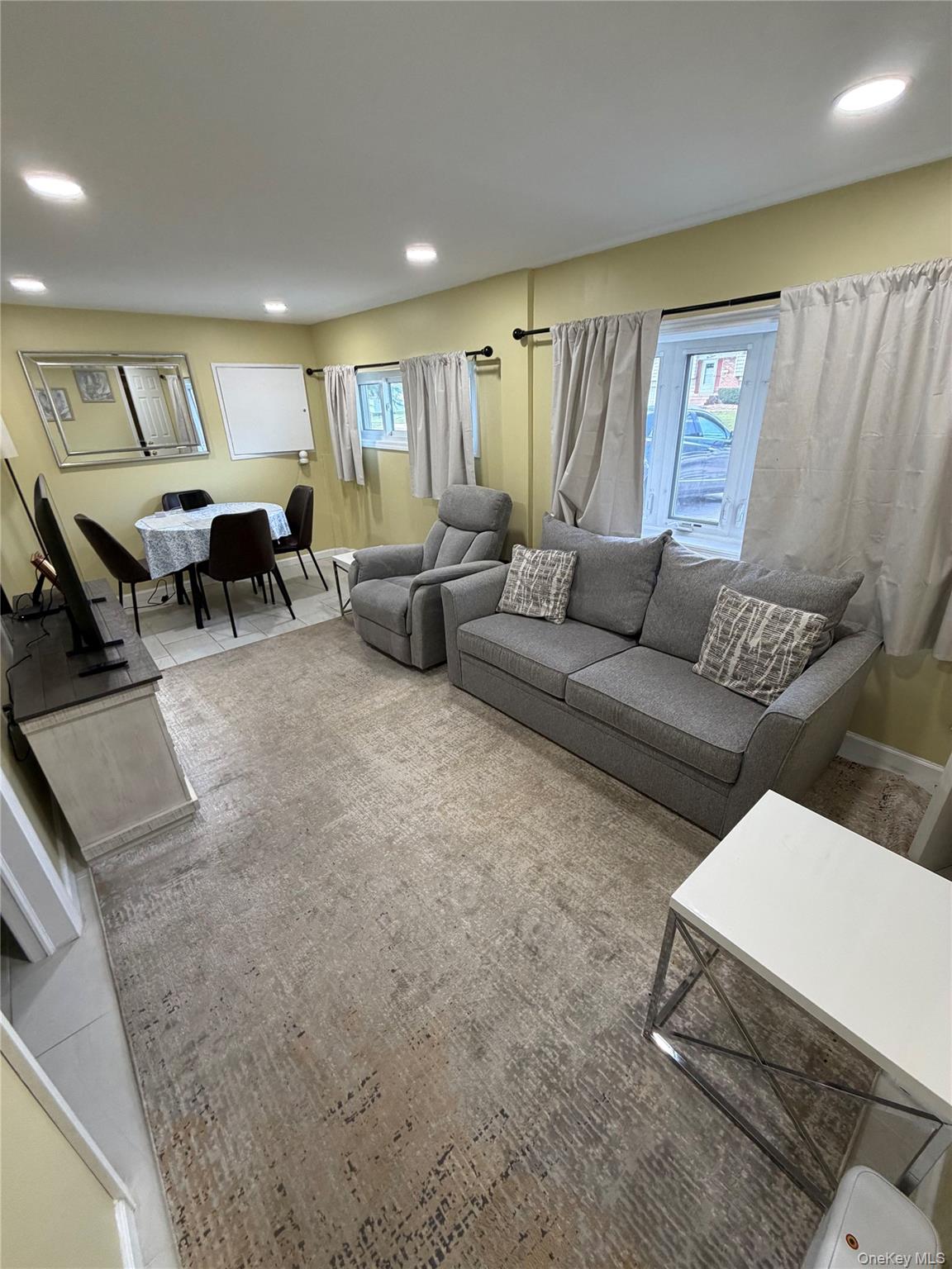 22 Sunburst Drive – For Rent photo 3