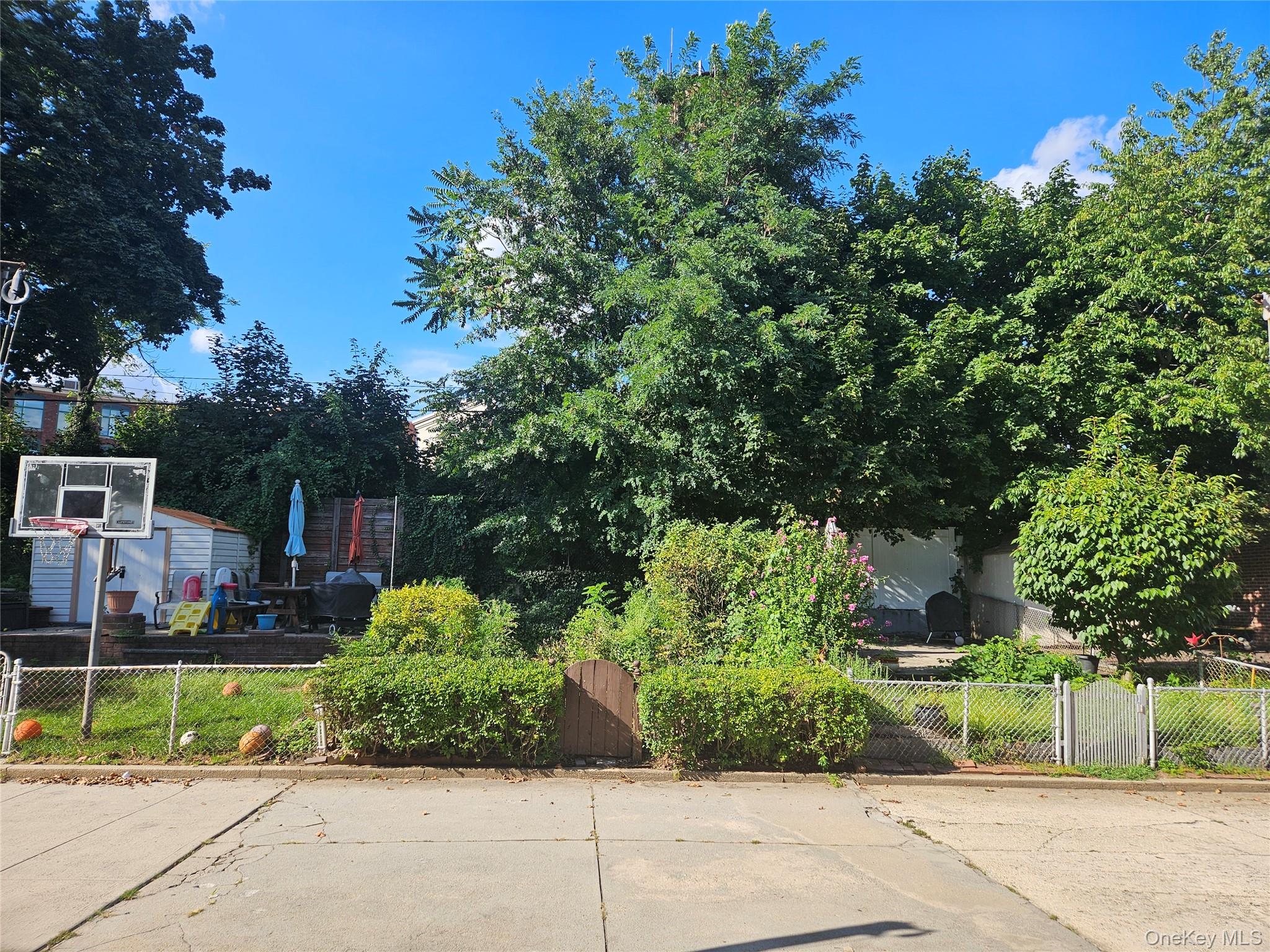 8121 77th Avenue – For Sale photo 14
