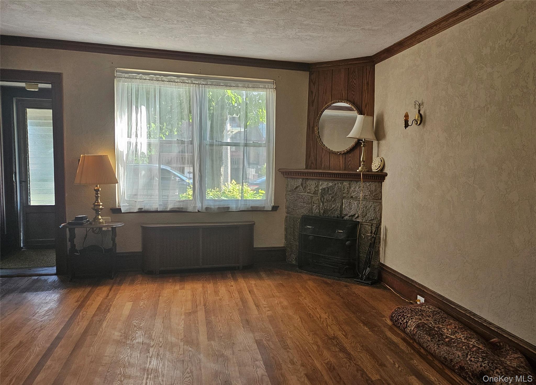 8121 77th Avenue – For Sale photo 4