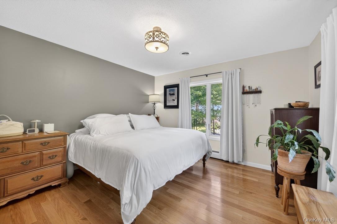 305 Oak Lane – For Sale photo 21