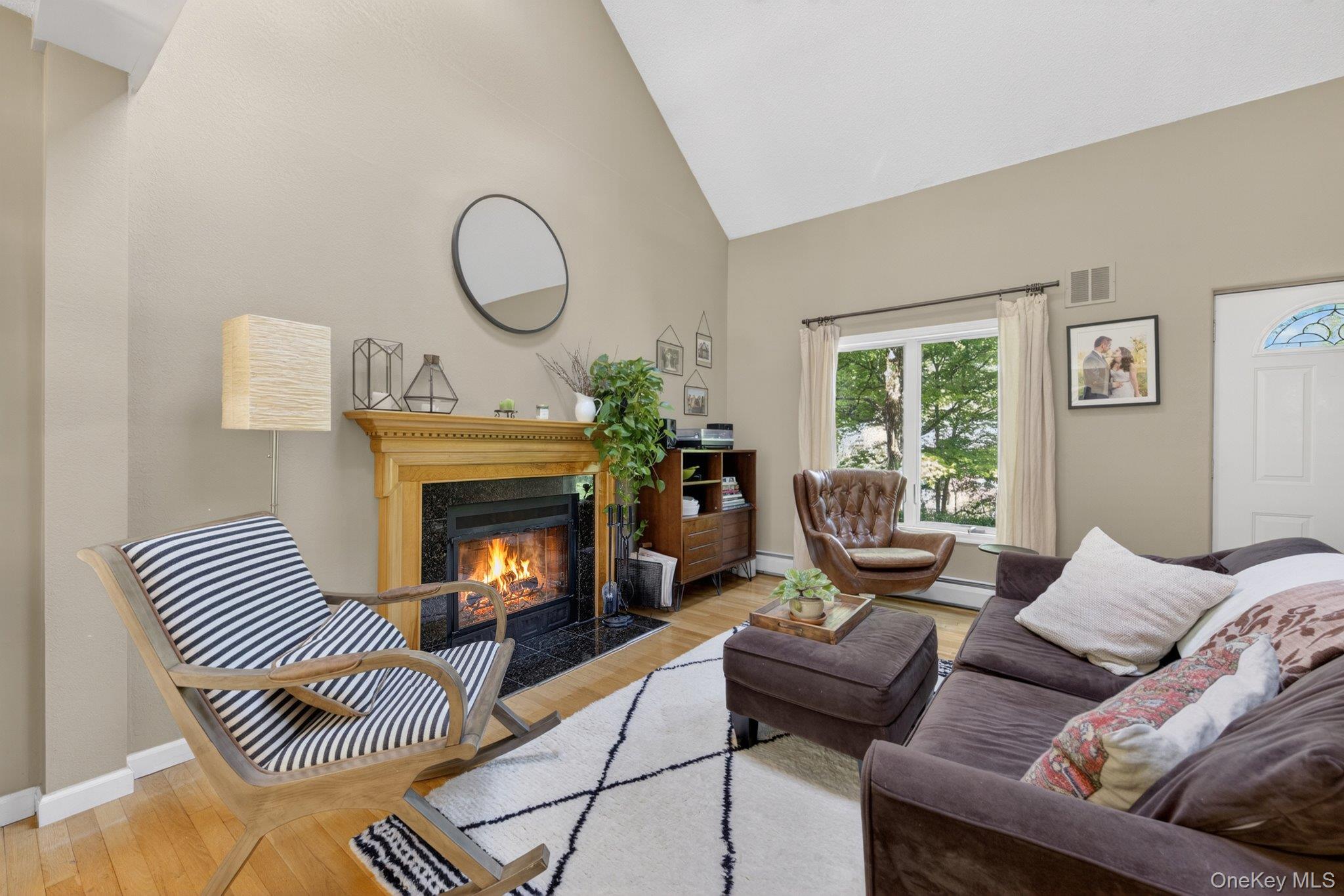 305 Oak Lane – For Sale photo 8
