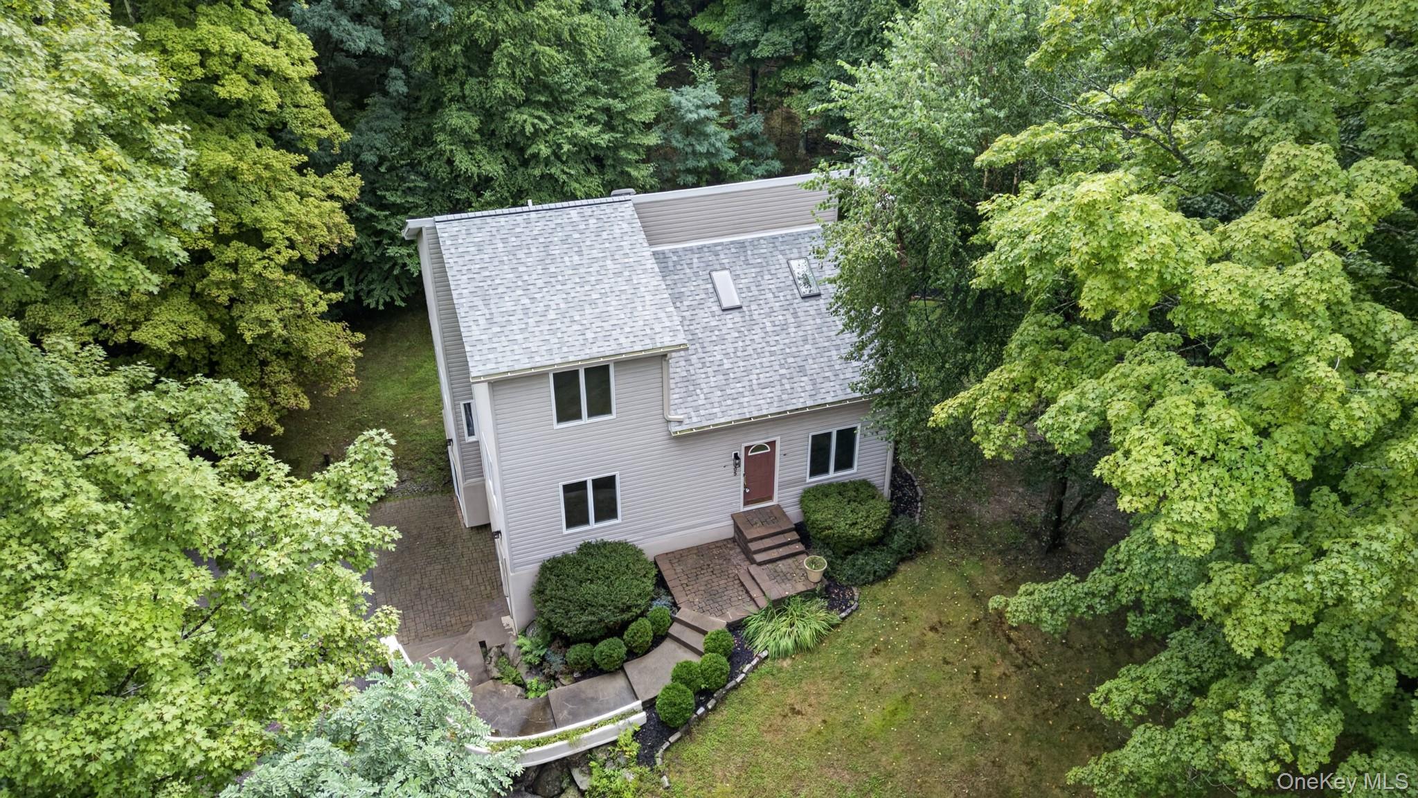 305 Oak Lane – For Sale photo 46