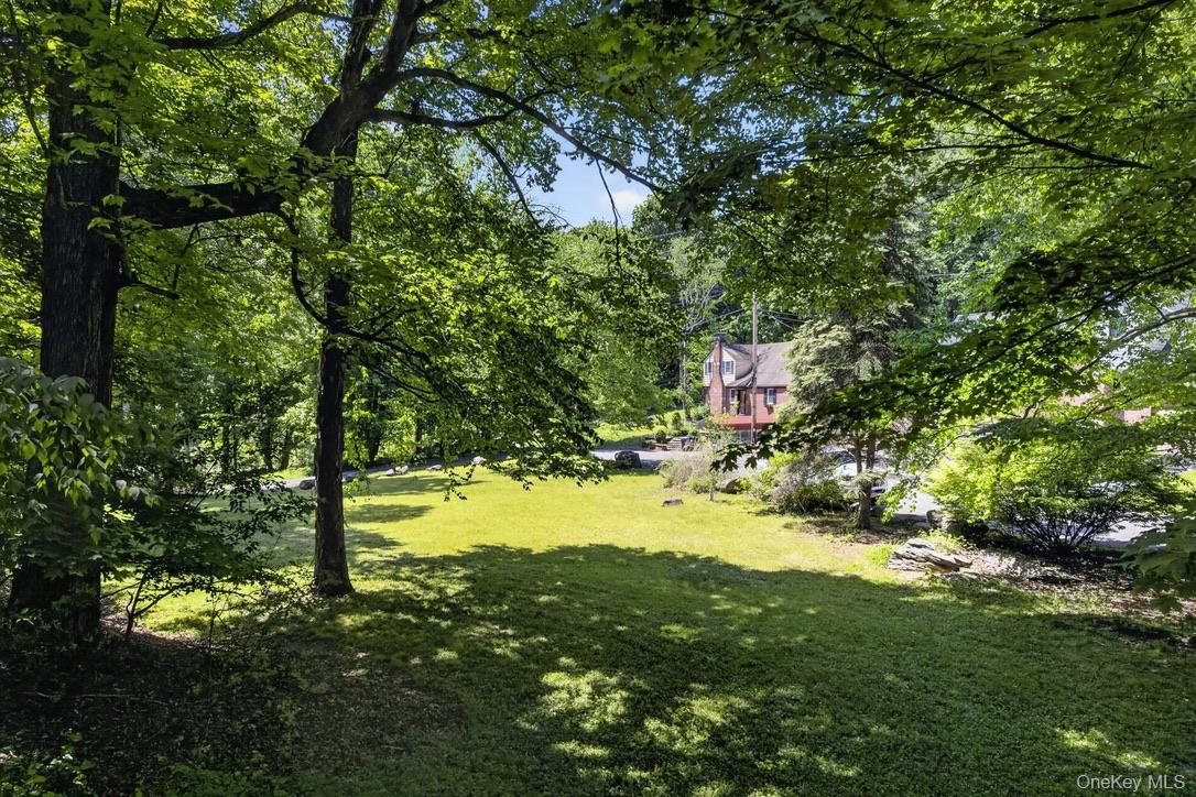 305 Oak Lane – For Sale photo 39