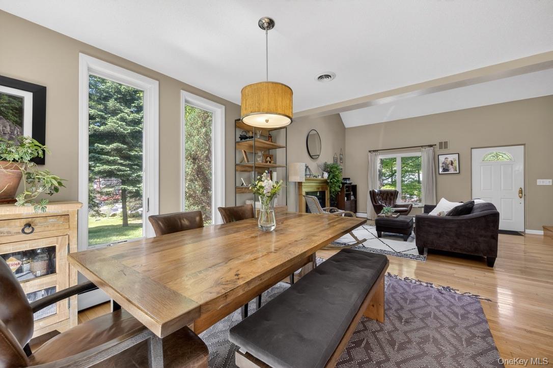 305 Oak Lane – For Sale photo 13