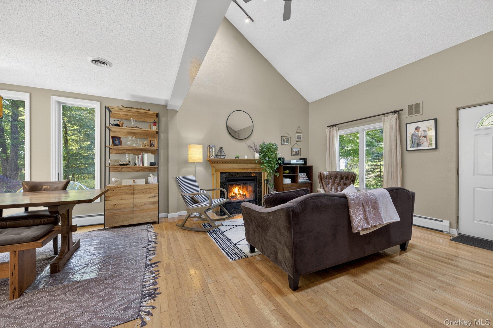 305 Oak Lane – For Sale photo 9