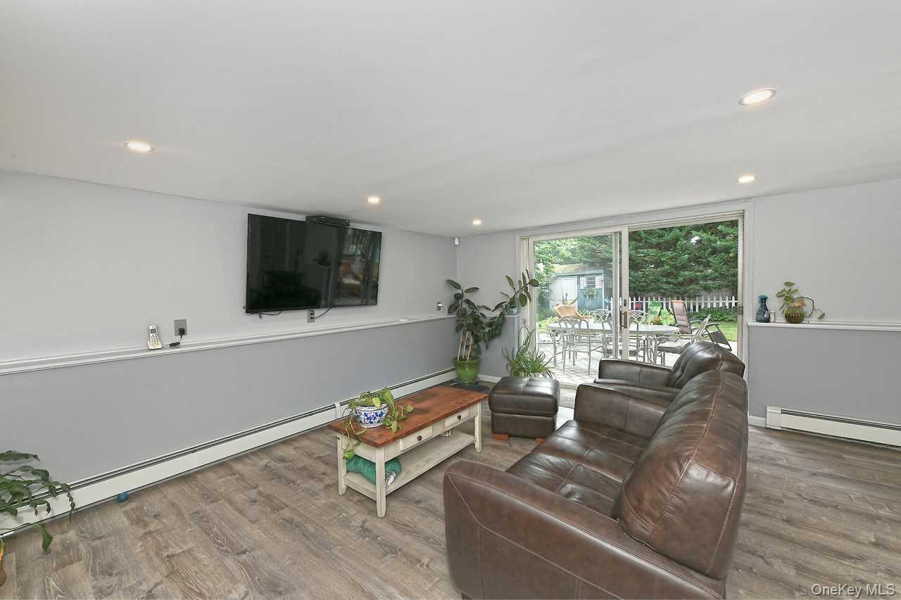 1994 Van Nostrand Avenue – For Sale photo 17