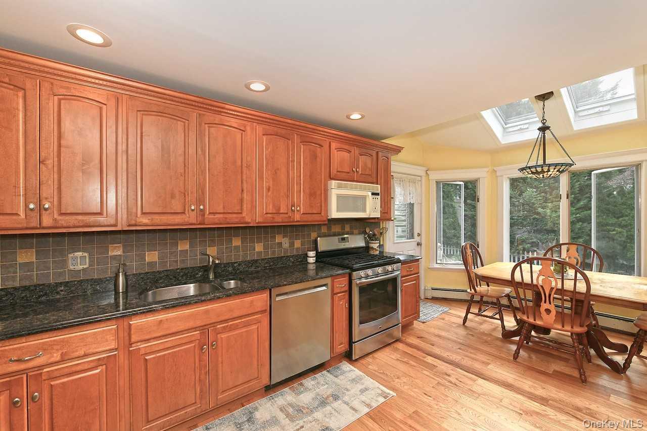 1994 Van Nostrand Avenue – For Sale photo 13