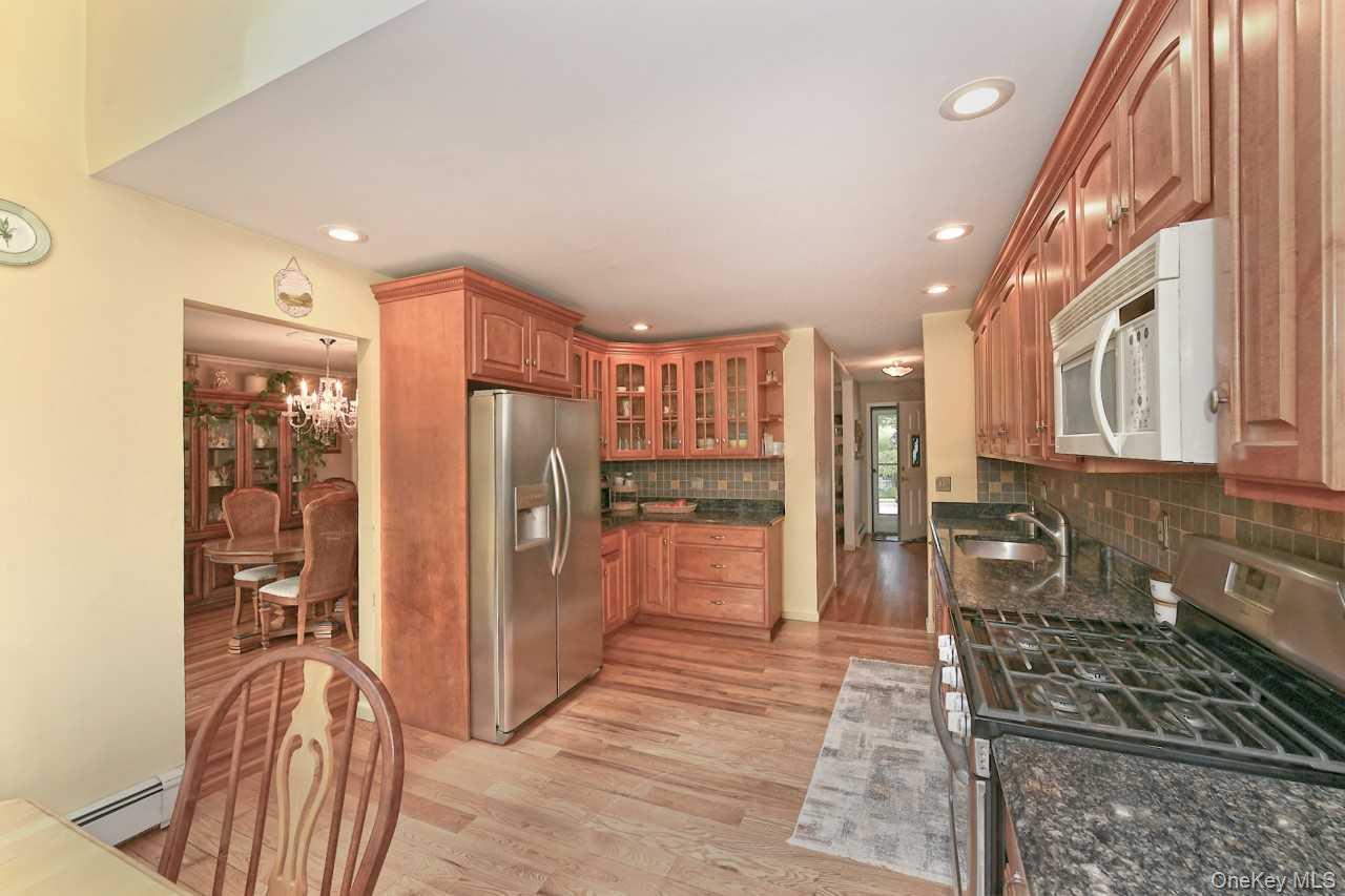 1994 Van Nostrand Avenue – For Sale photo 15