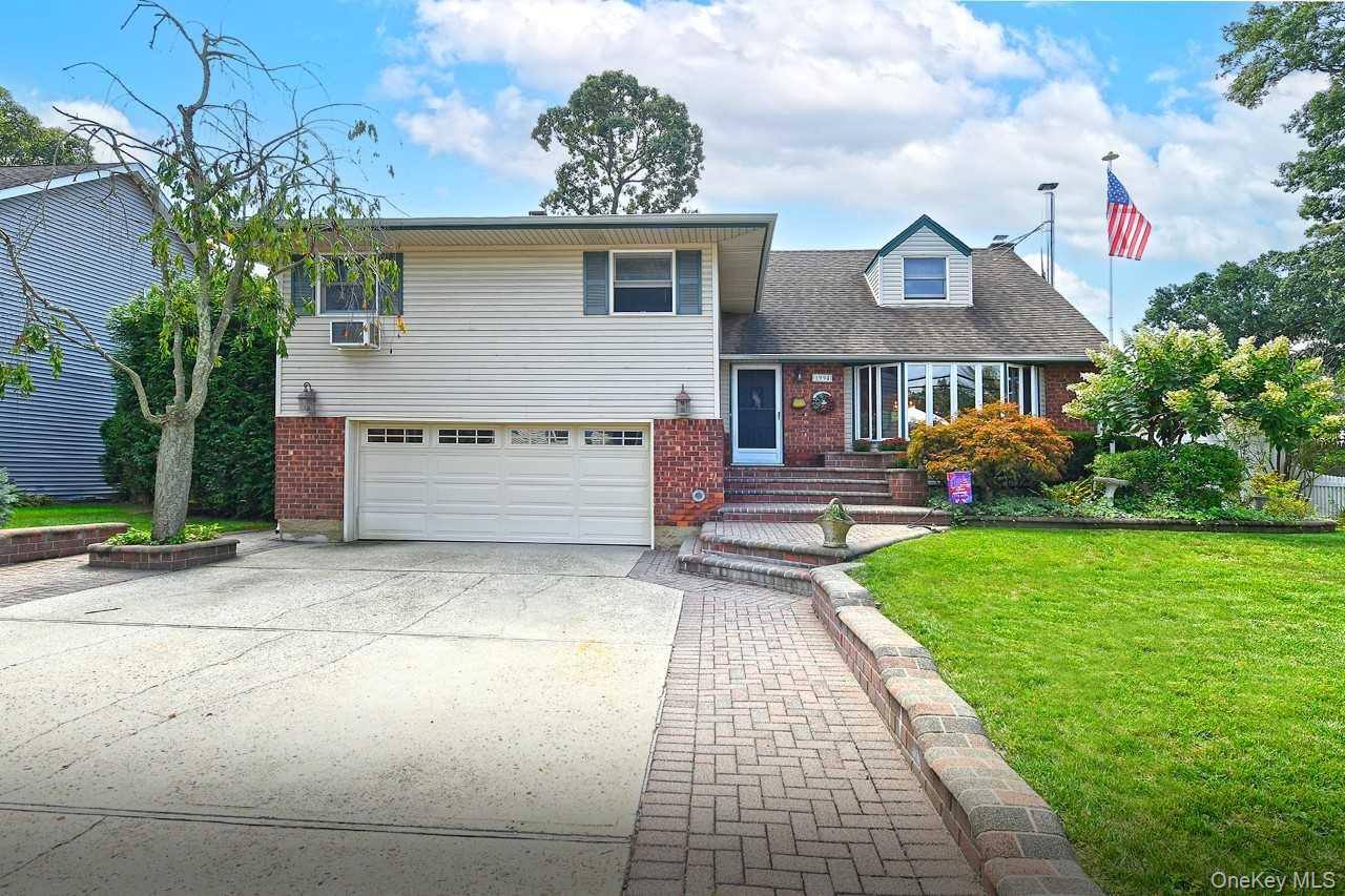 1994 Van Nostrand Avenue – For Sale photo 2