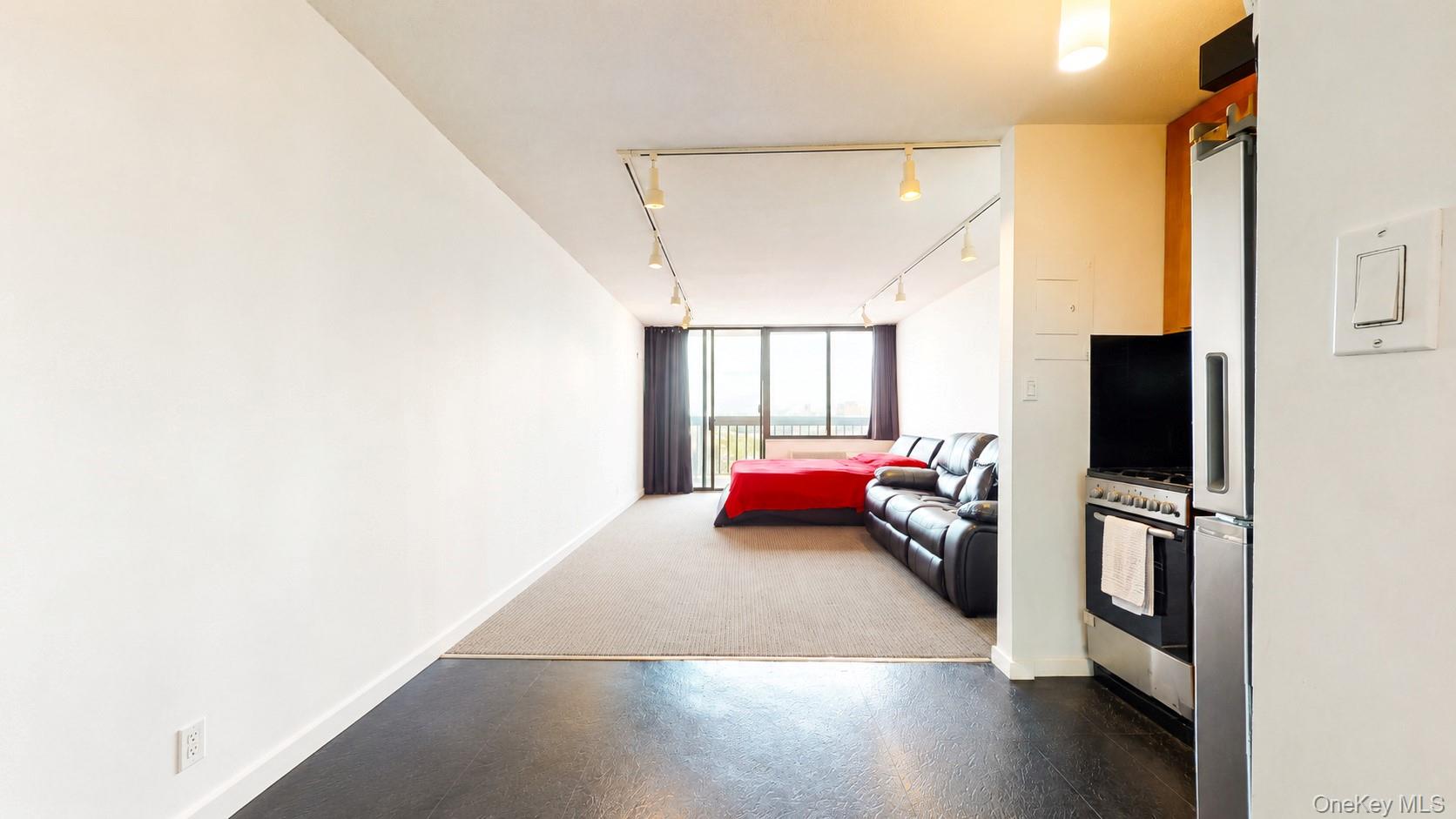 150-38 Union Turnpike, Unit 8D photo 8