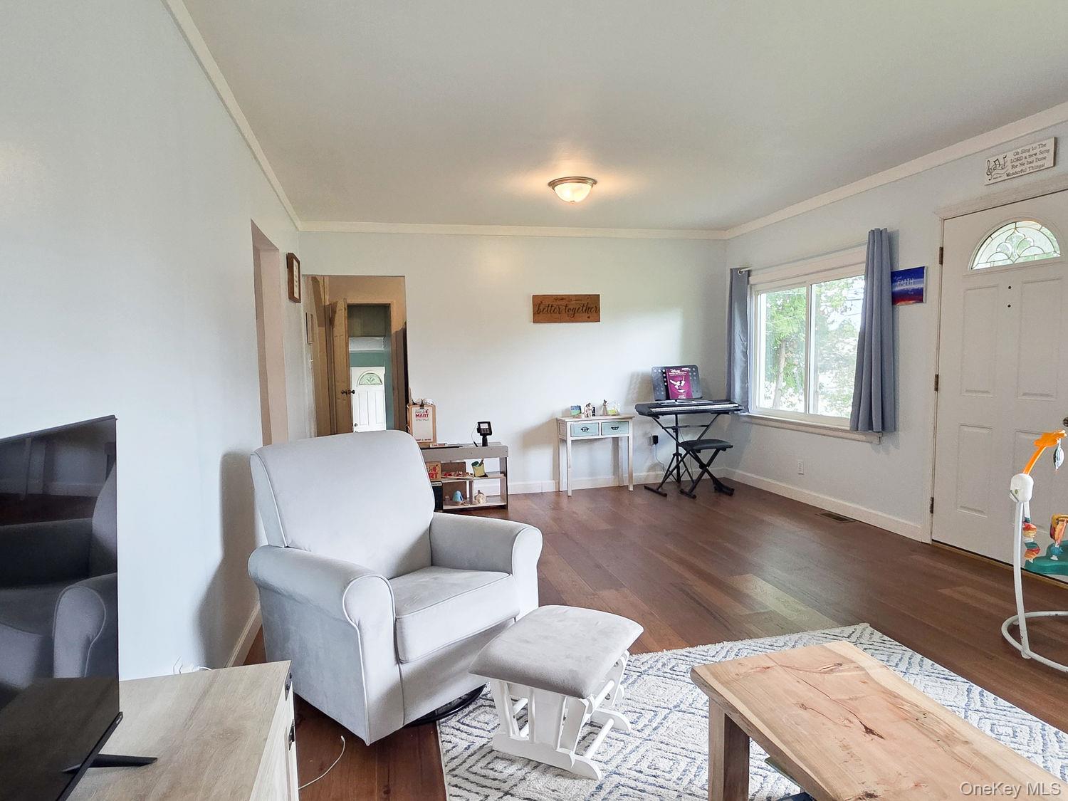 141 W Mombasha Road – For Sale photo 3