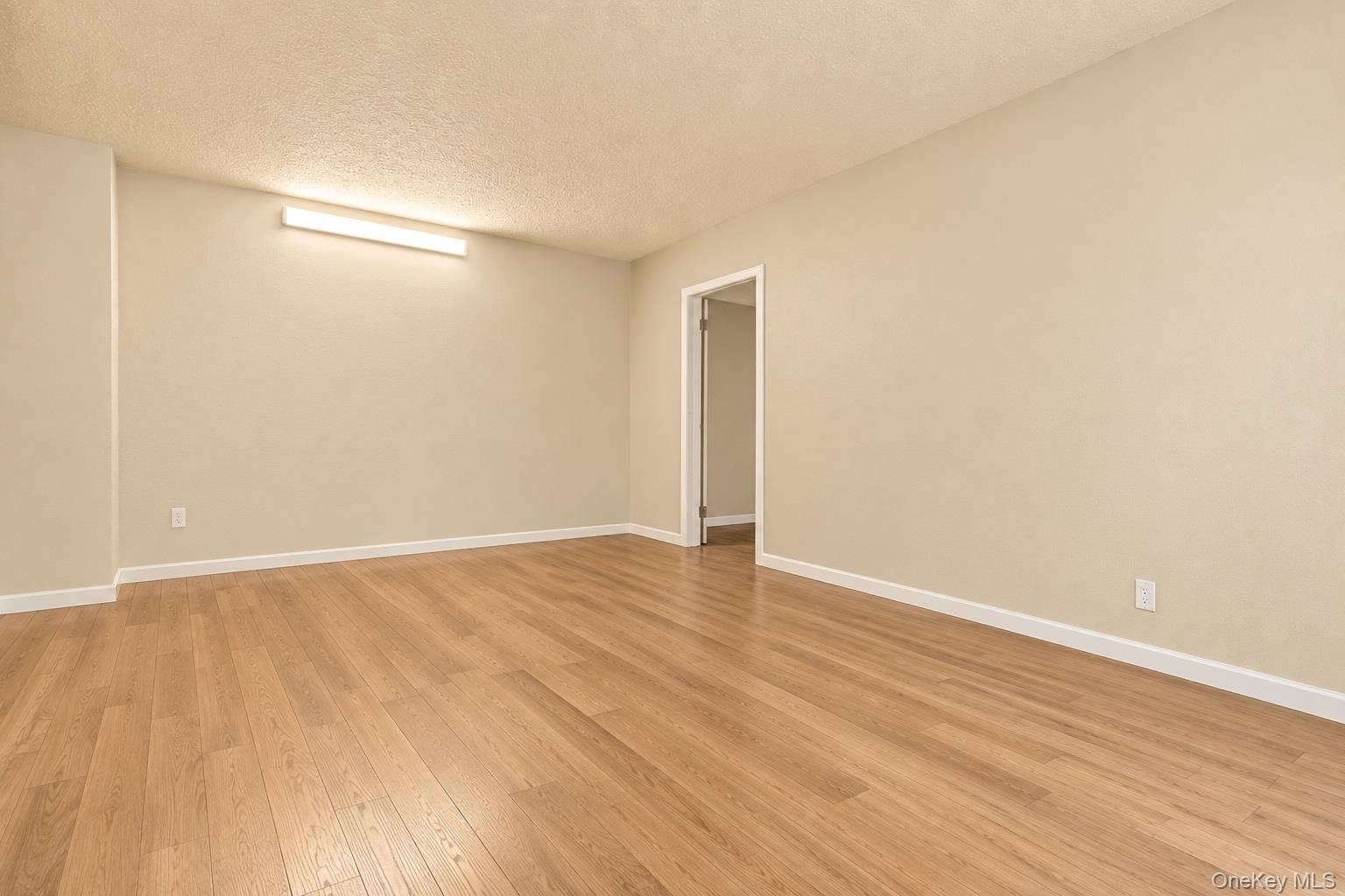 161 Pearsall Drive, Unit 4B photo 3