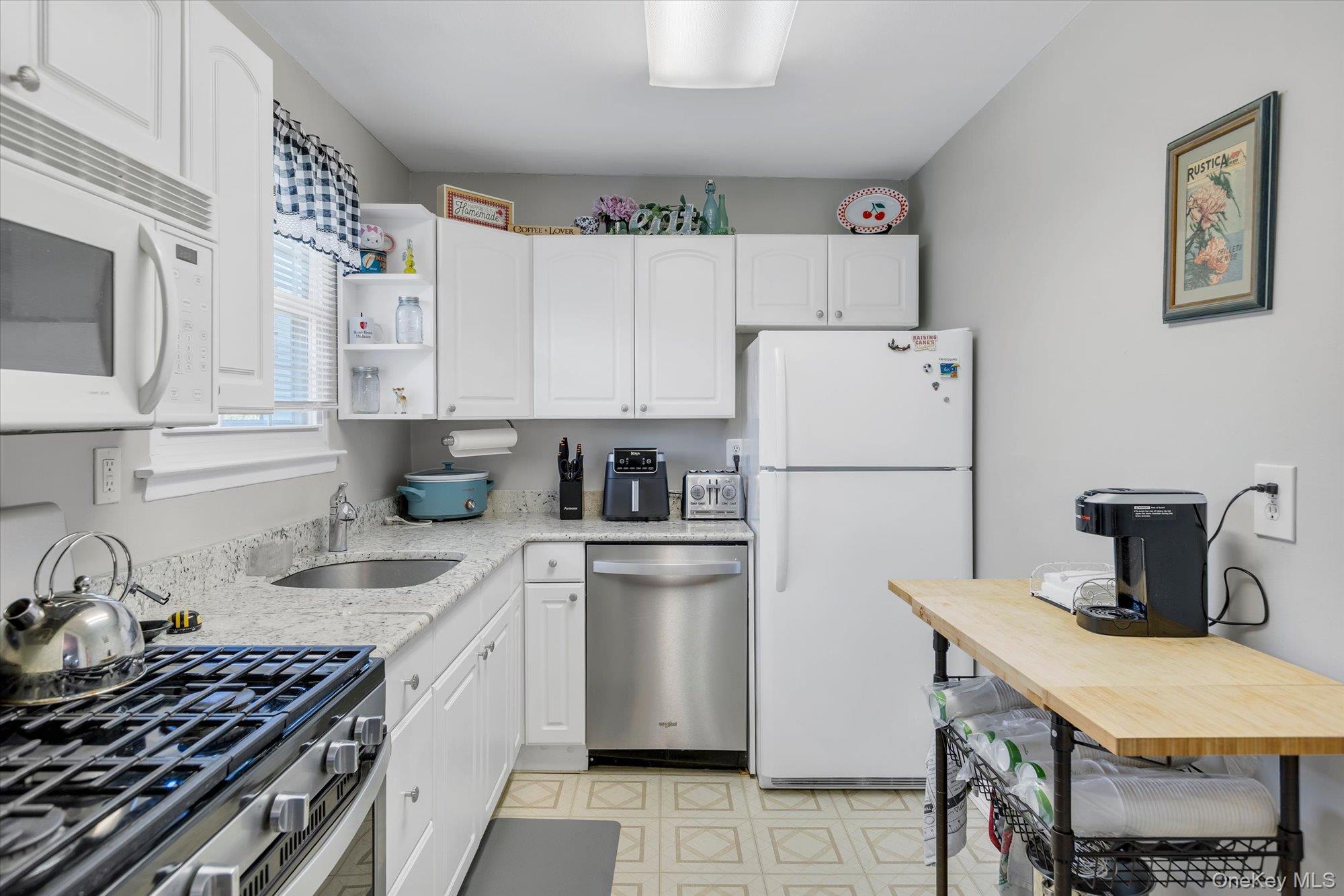 3909 Wilshire Lane, Unit 3909 photo 8