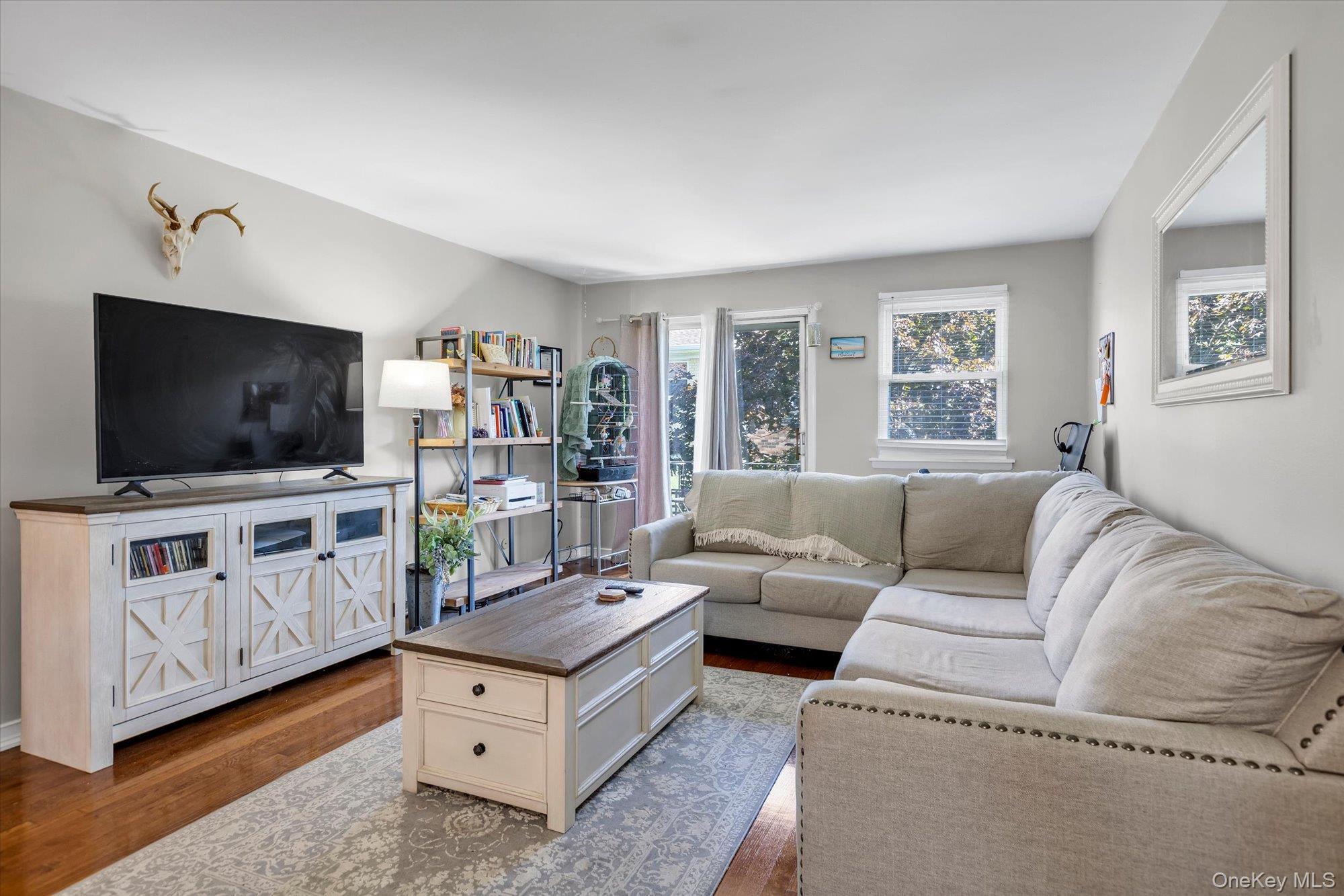 3909 Wilshire Lane, Unit 3909 photo 3