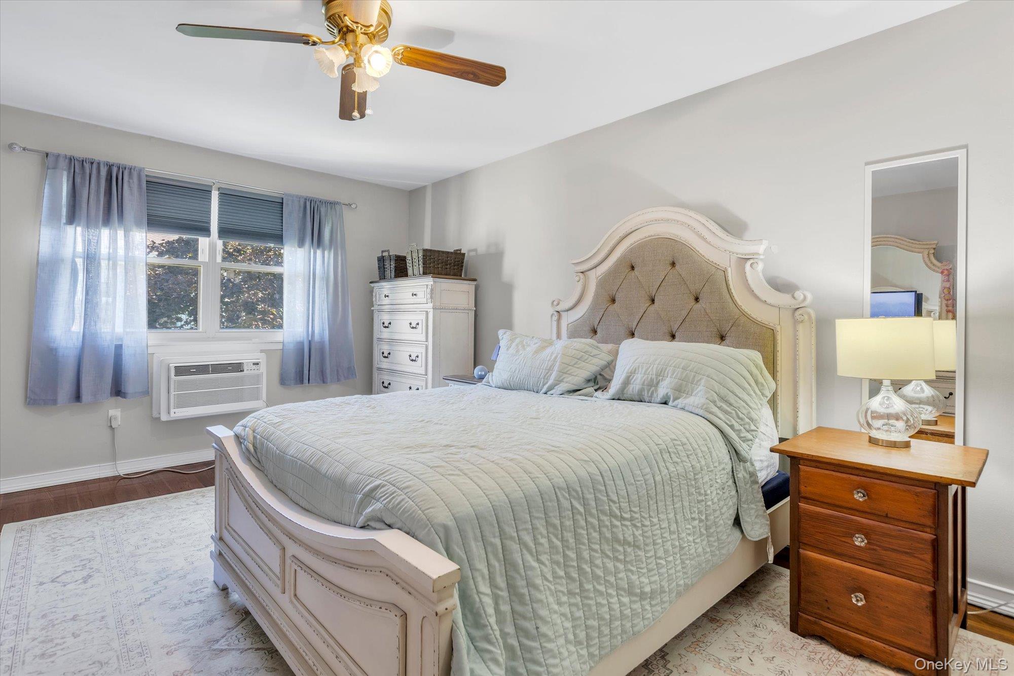 3909 Wilshire Lane, Unit 3909 photo 9