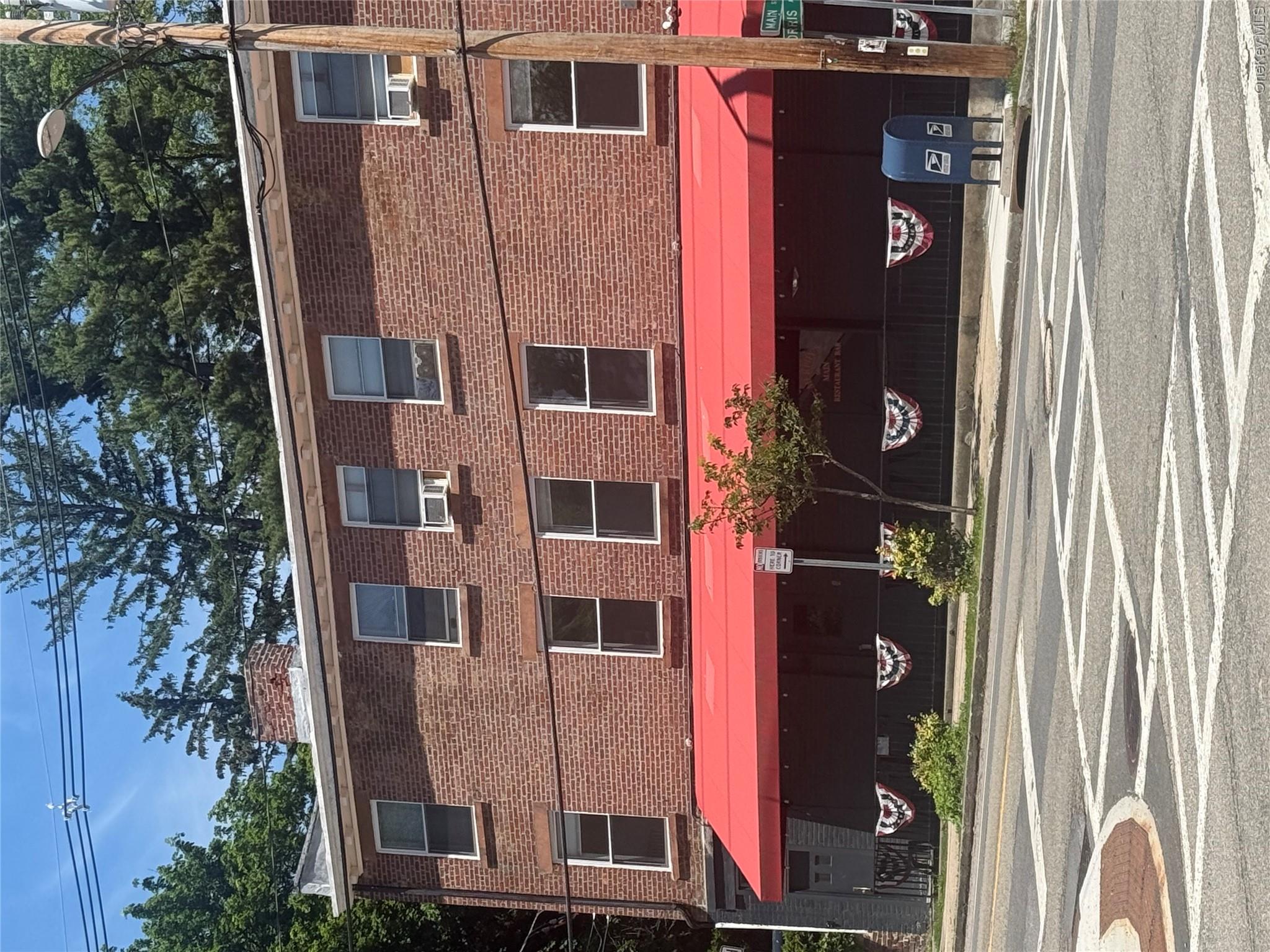 2 Morris Avenue, Unit 203