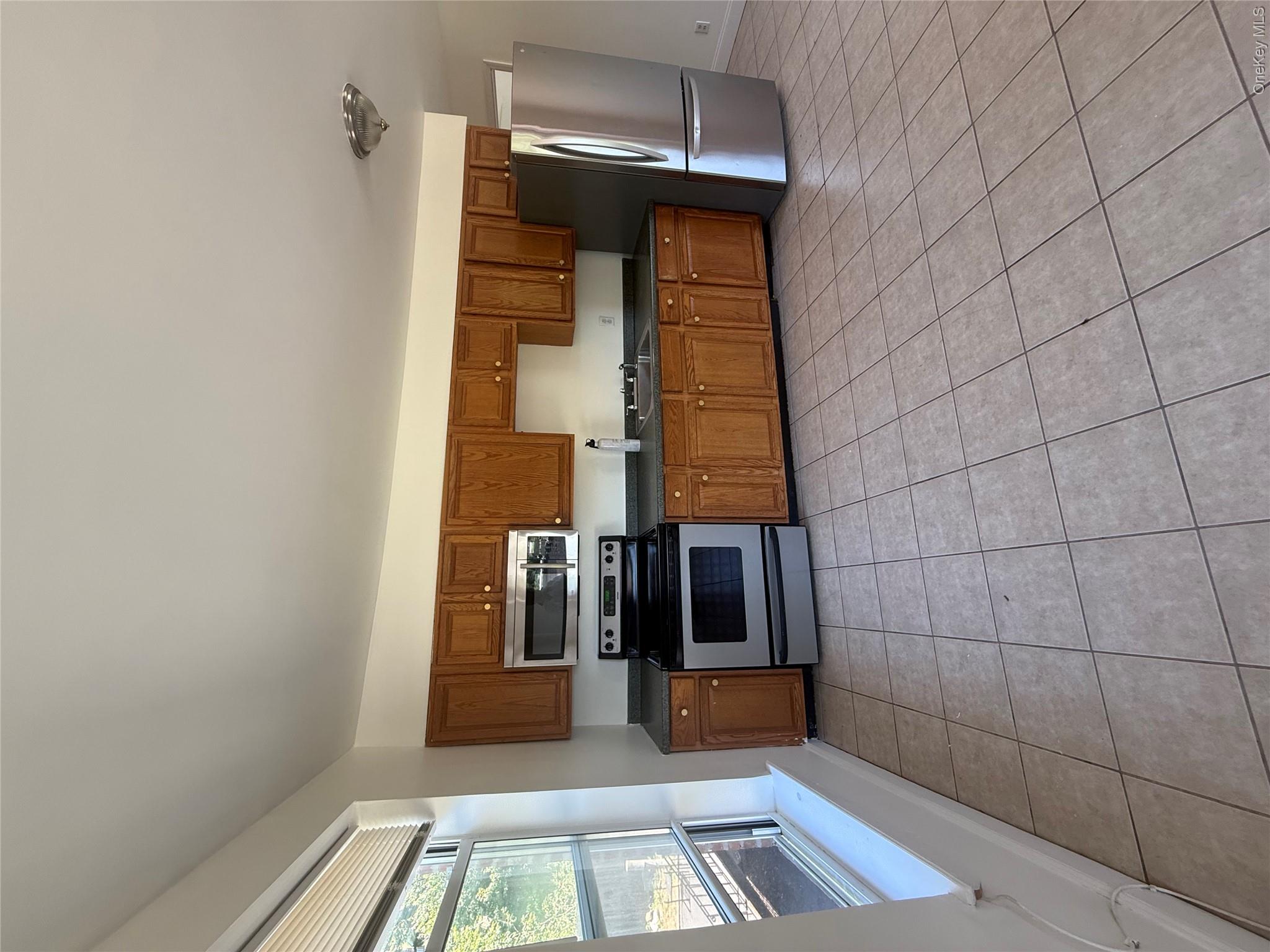 2 Morris Avenue, Unit 203 photo 5
