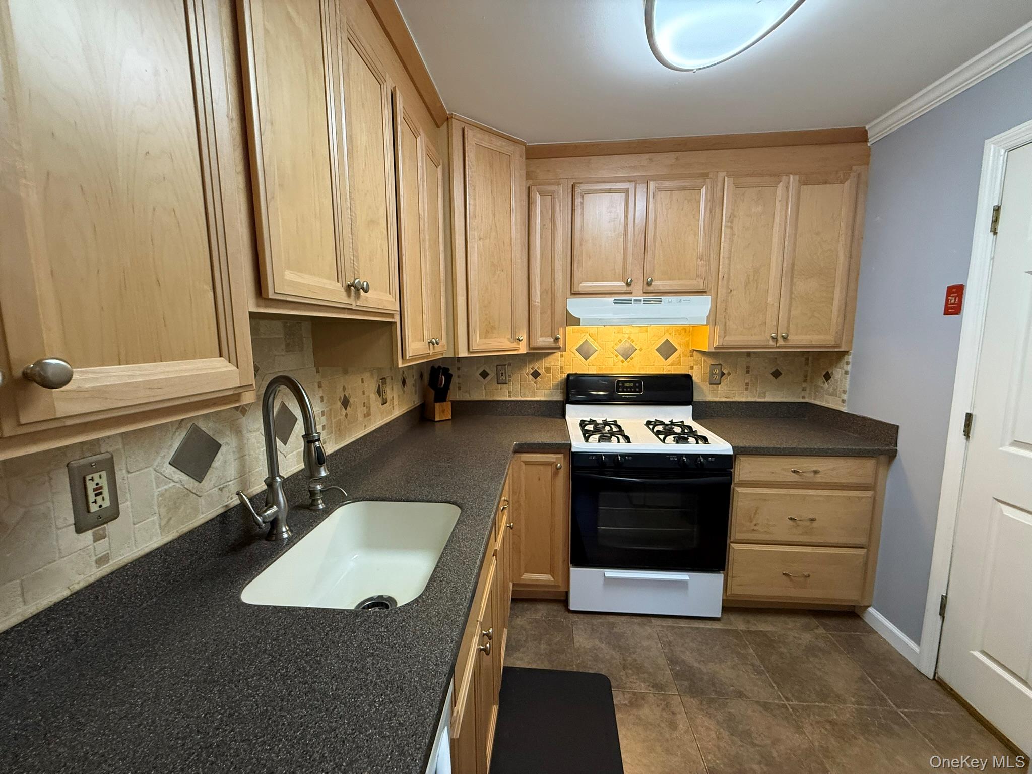 14 Brick Pond Road – For Sale photo 10