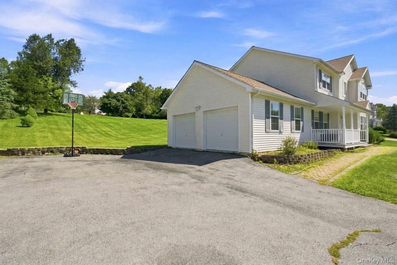 26 Gabriels Path – For Sale photo 3