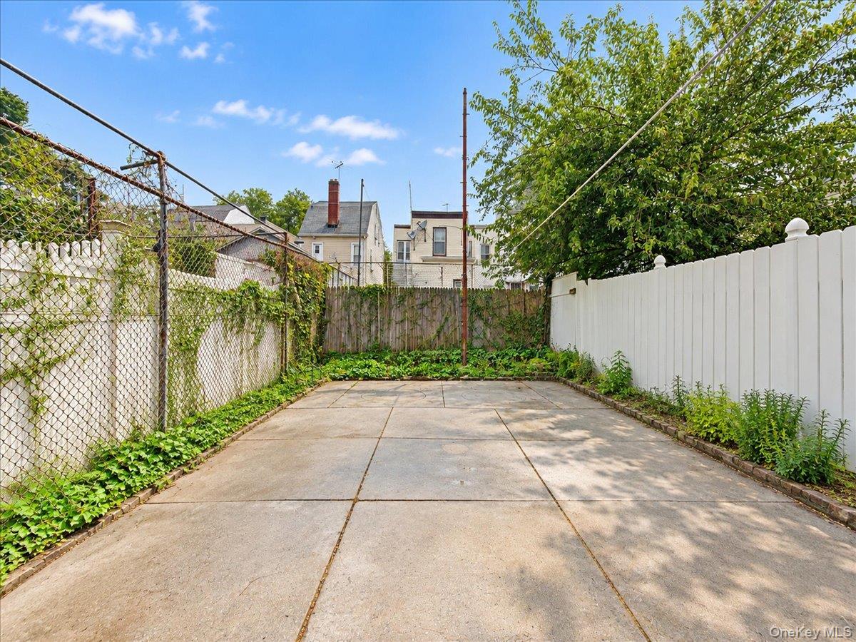 8407 89th Avenue – For Sale photo 27