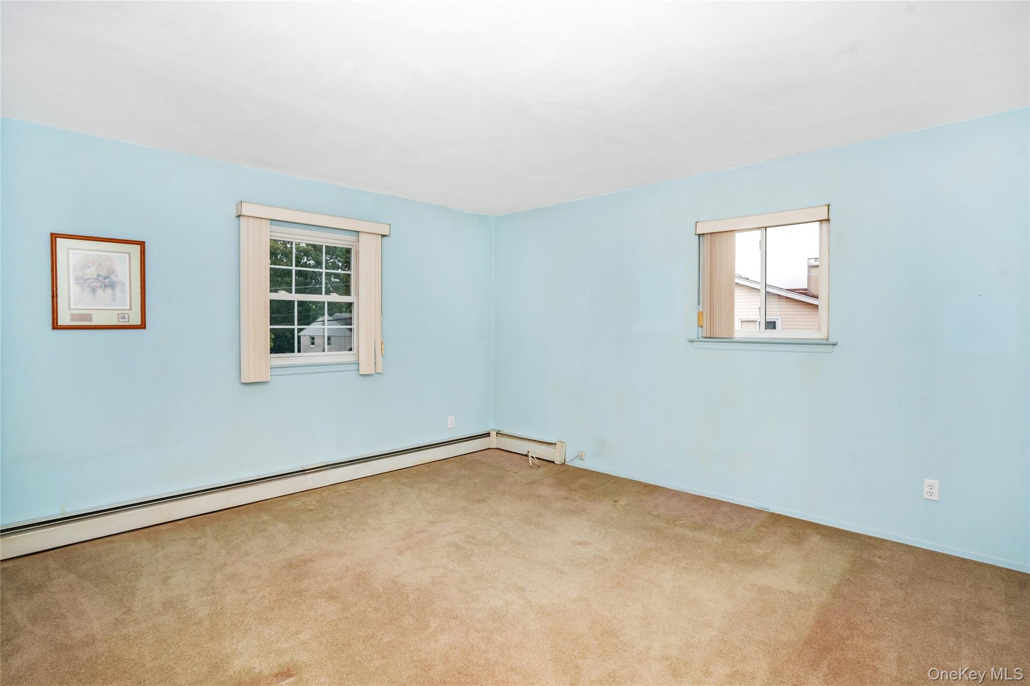 416 Old Country Road – For Sale photo 18