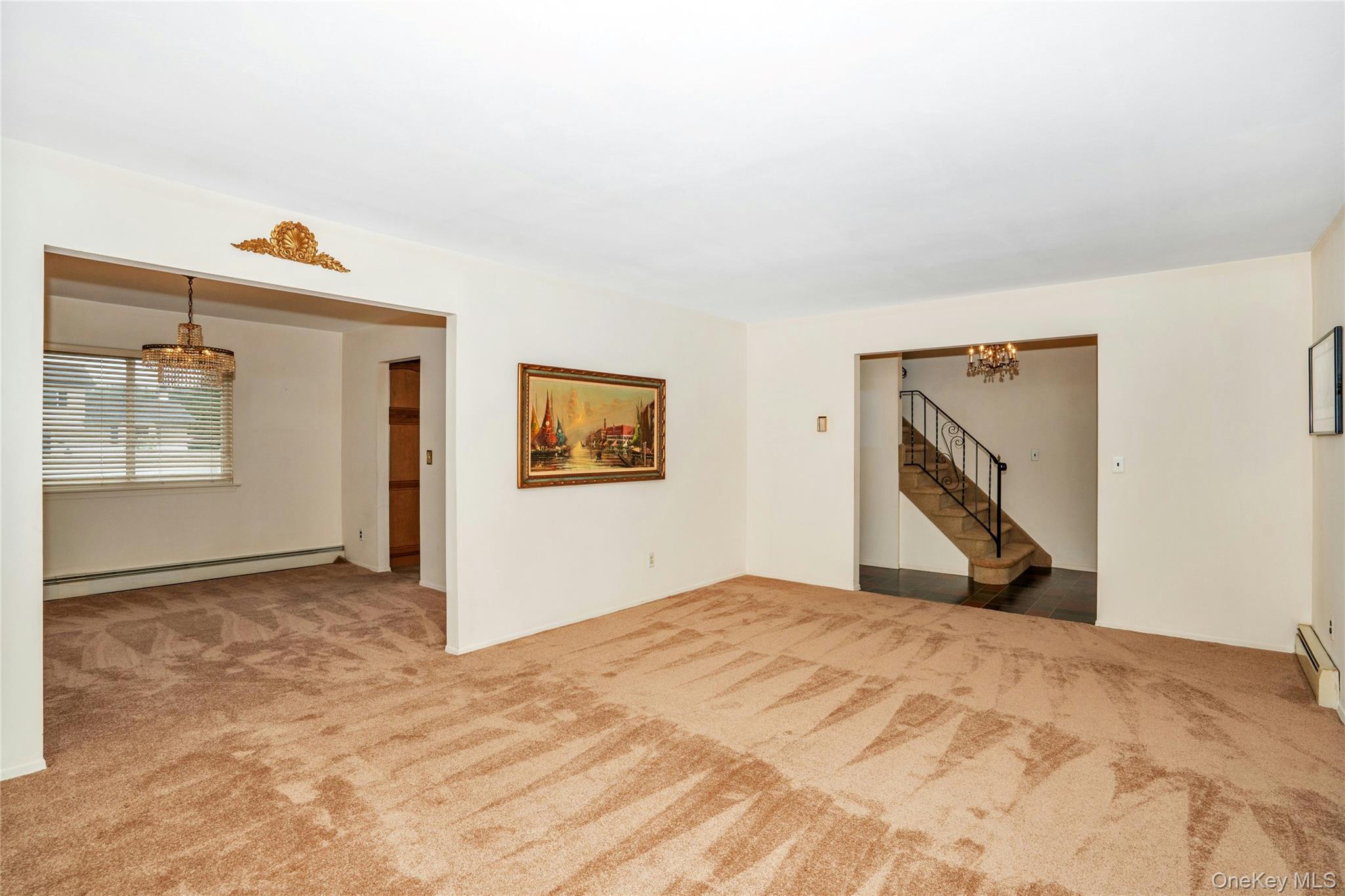 416 Old Country Road – For Sale photo 8