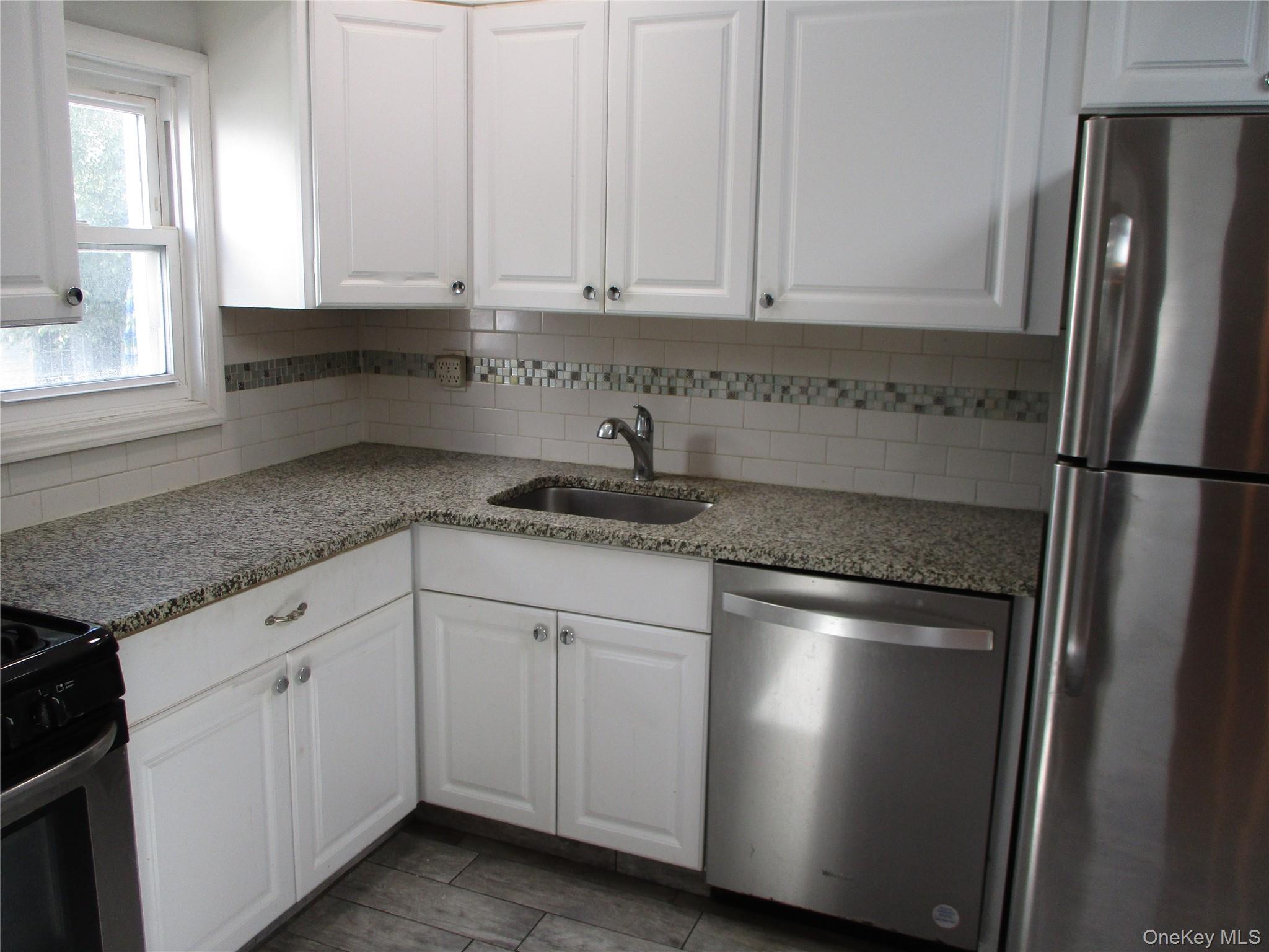 127 Gordon Rd – For Rent photo 3