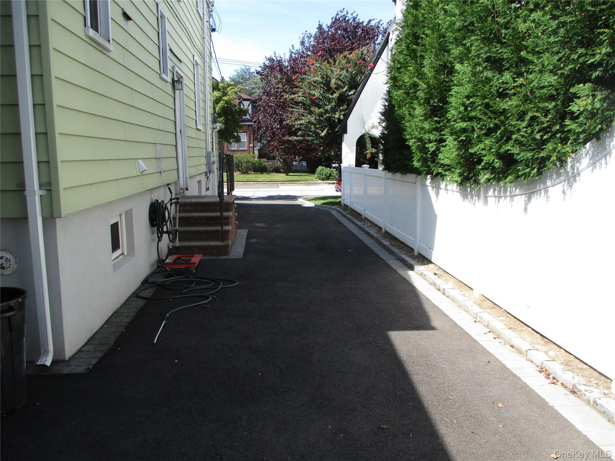 127 Gordon Rd – For Rent photo 24