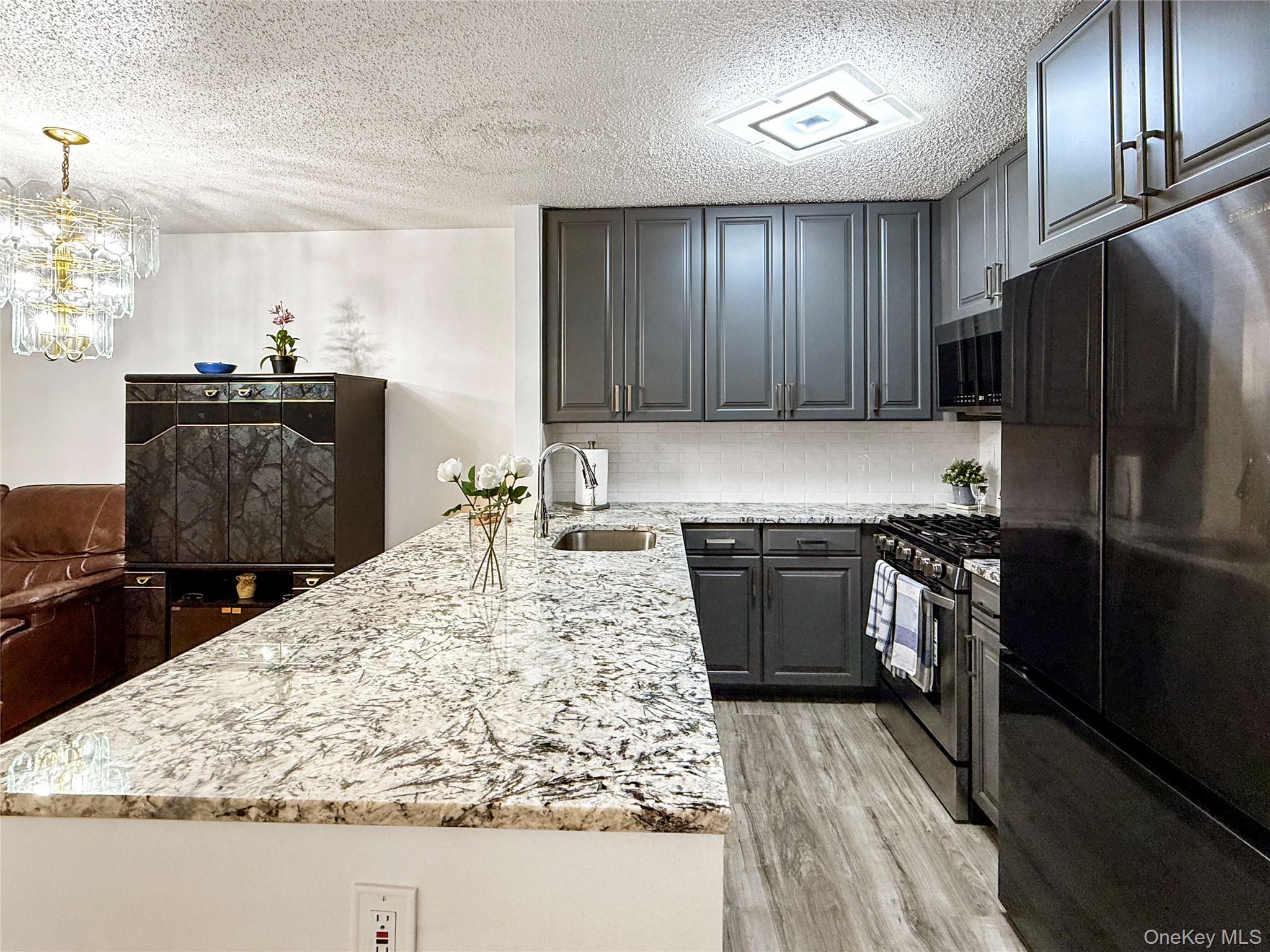1895 Vyse Avenue, Unit A photo 9