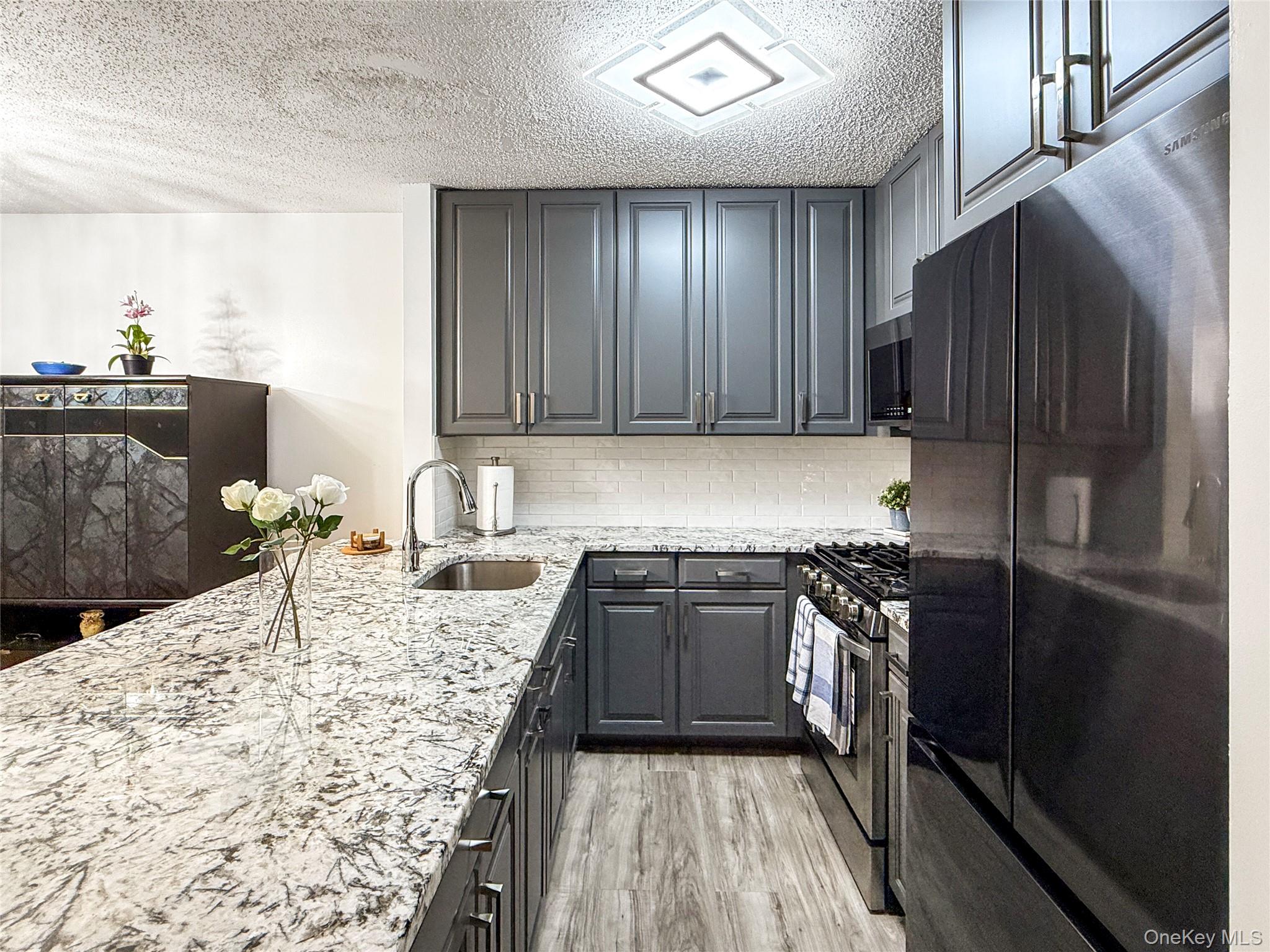 1895 Vyse Avenue, Unit A photo 10