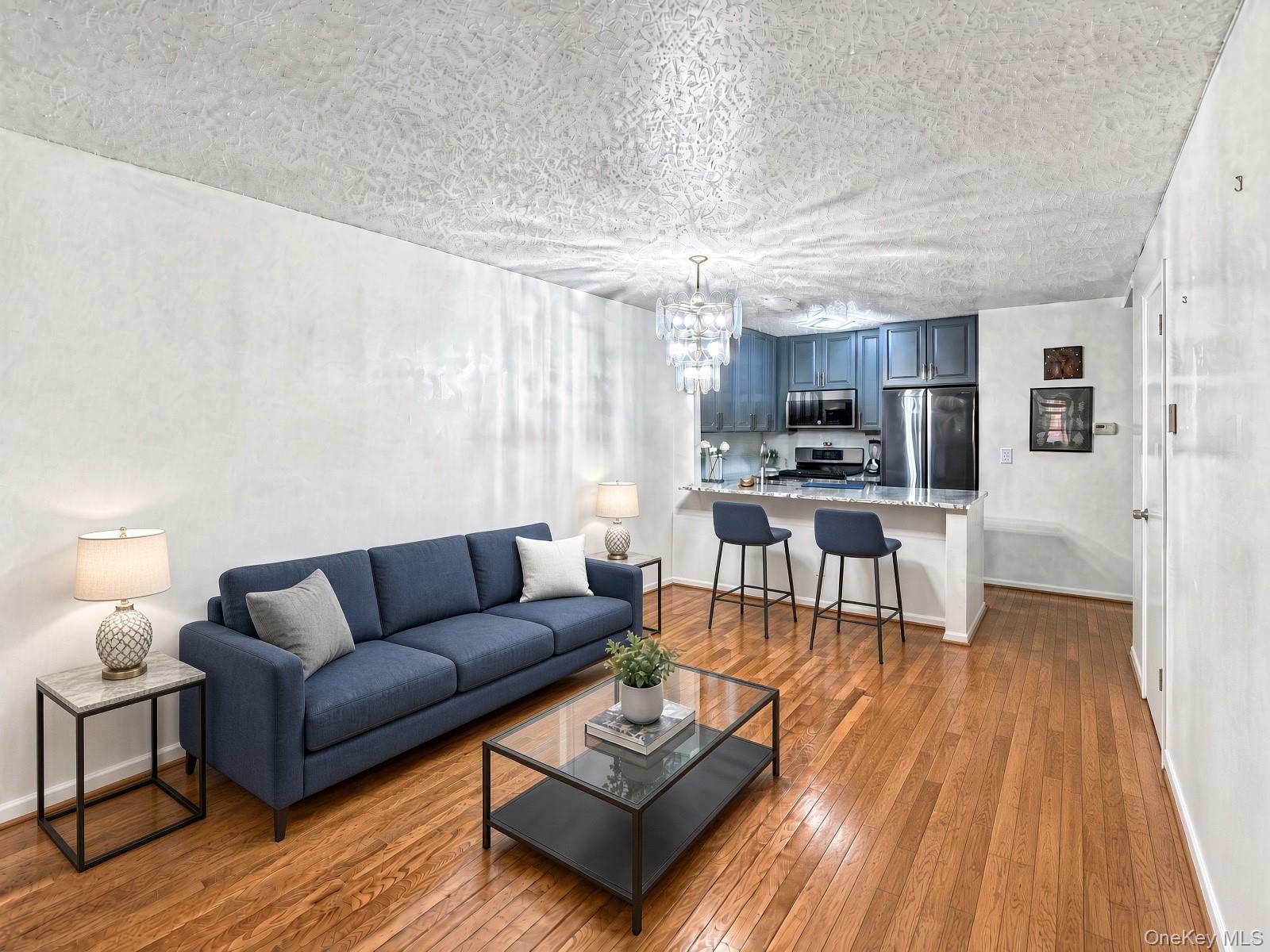 1895 Vyse Avenue, Unit A photo 2