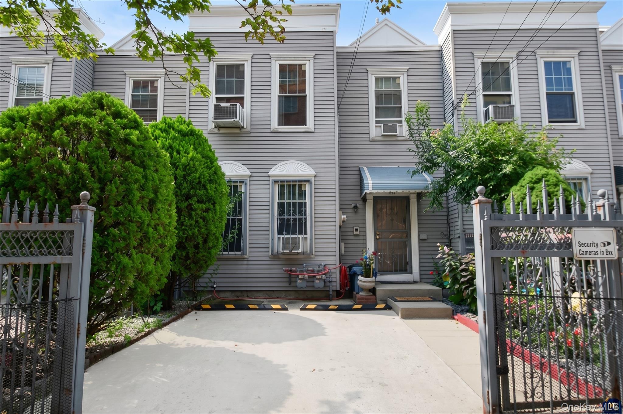 1895 Vyse Avenue, Unit A