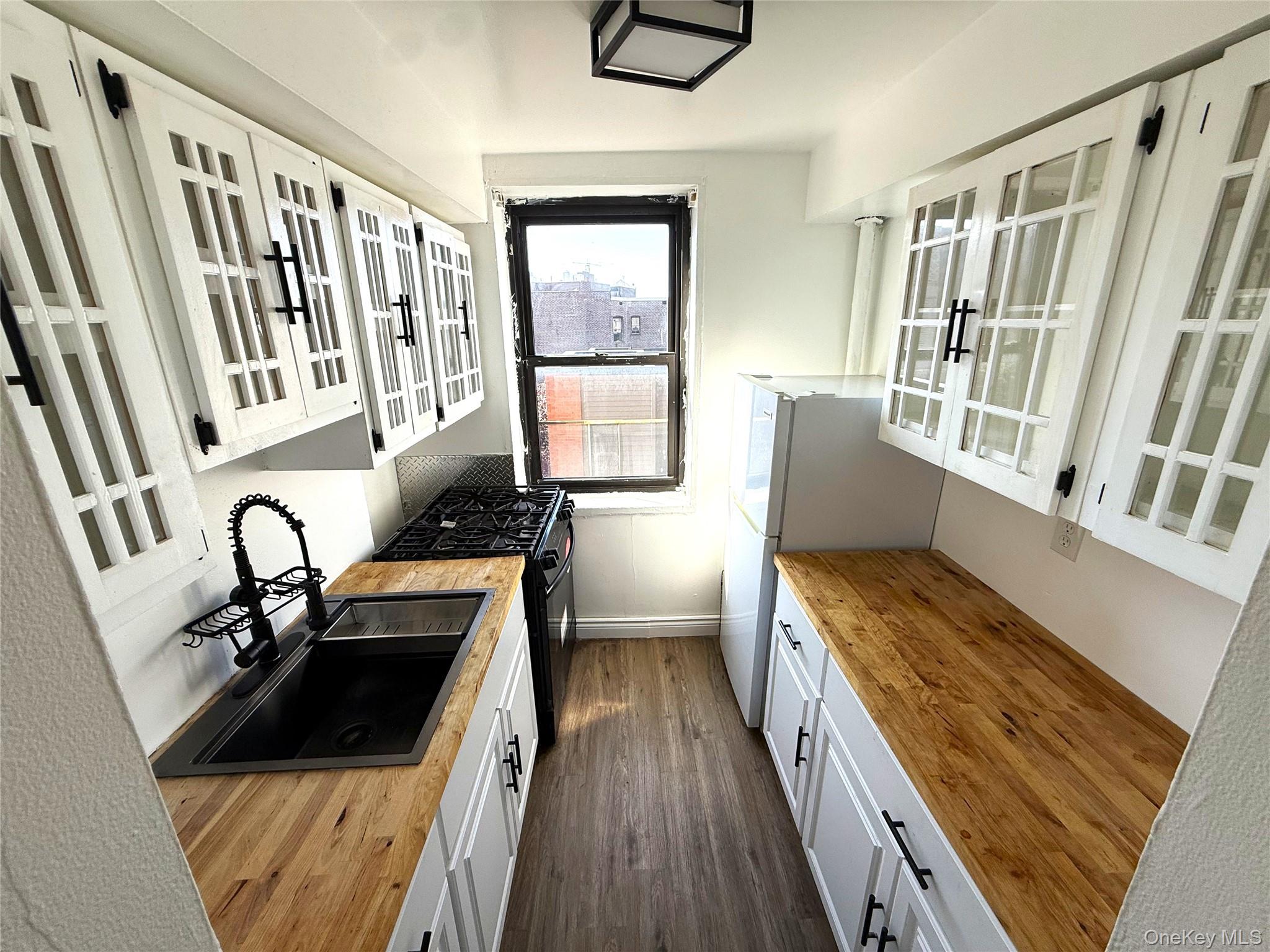 143 Bruce Avenue, Unit 3G photo 2