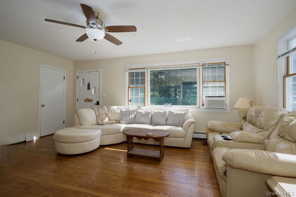 7 Pine Road – For Sale photo 4