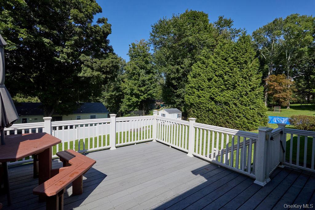 7 Pine Road – For Sale photo 17