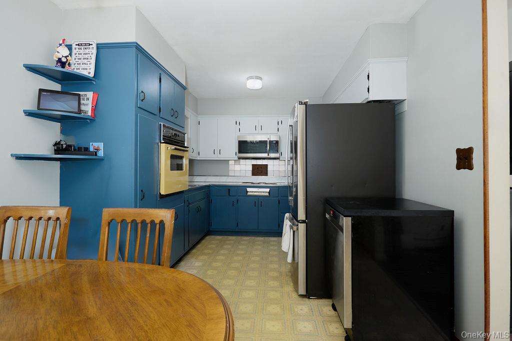 7 Pine Road – For Sale photo 12