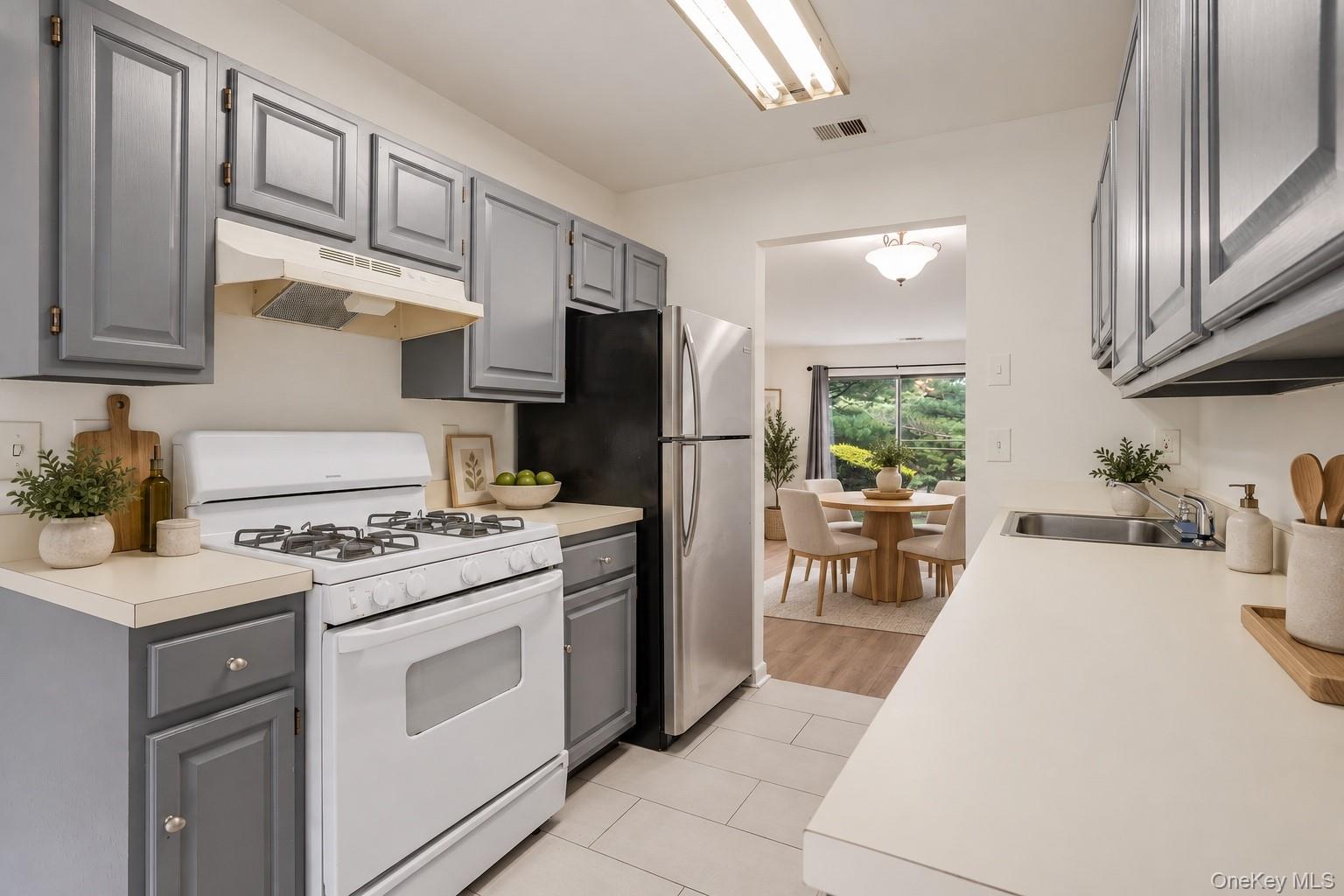 12 Country Place – For Sale photo 5