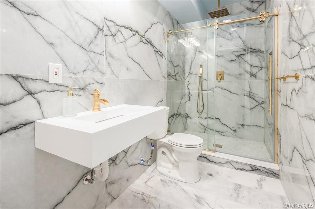 45 Meeting Lane – For Sale photo 31