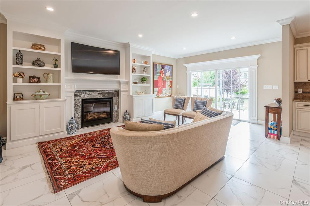 45 Meeting Lane – For Sale photo 16