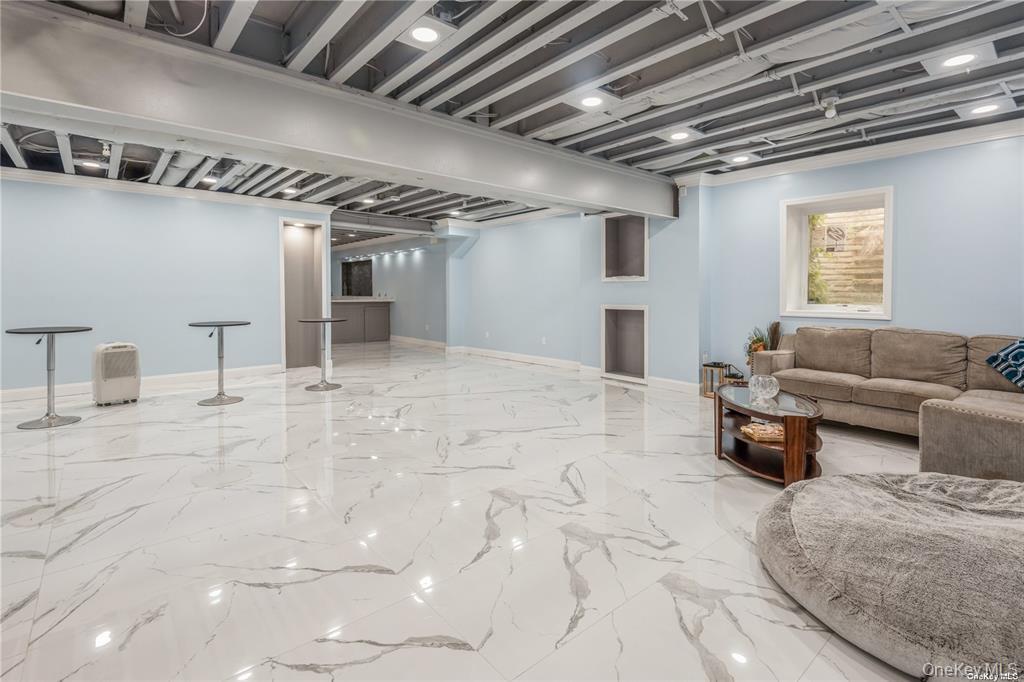 45 Meeting Lane – For Sale photo 30