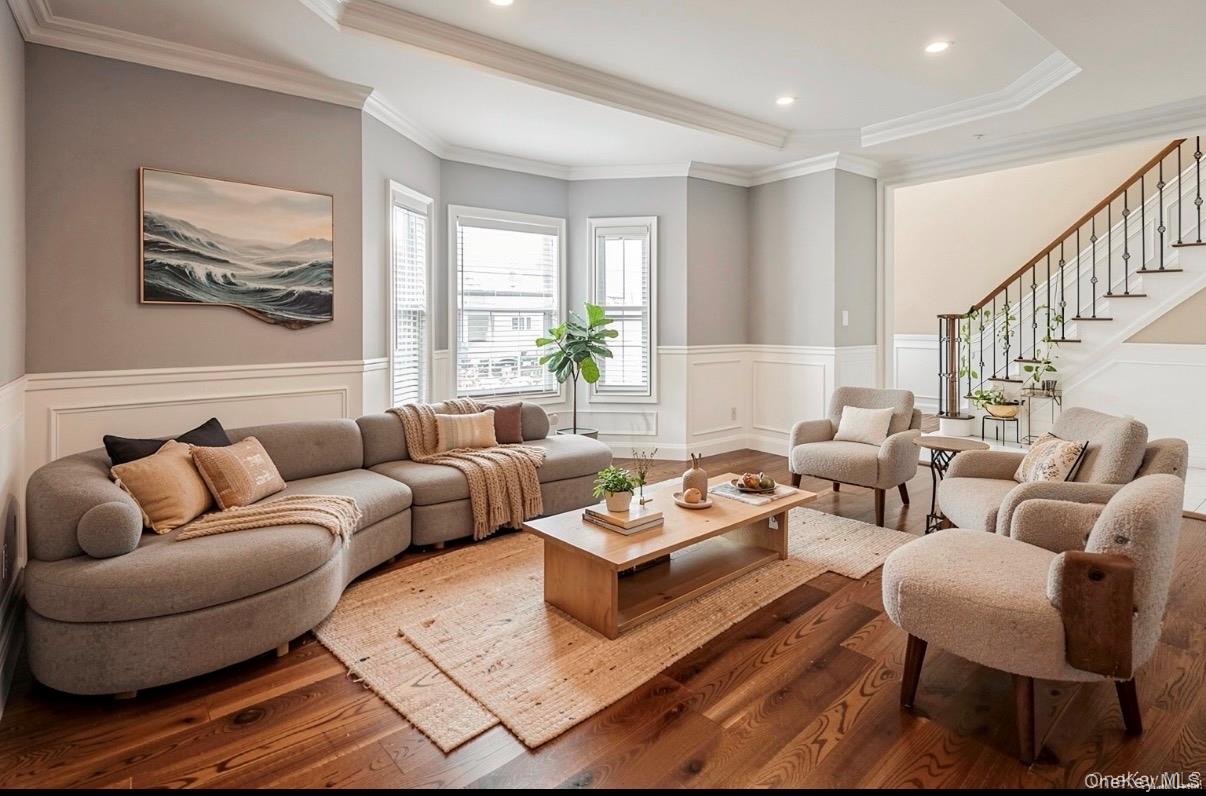 45 Meeting Lane – For Sale photo 3