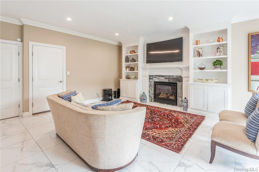45 Meeting Lane – For Sale photo 15