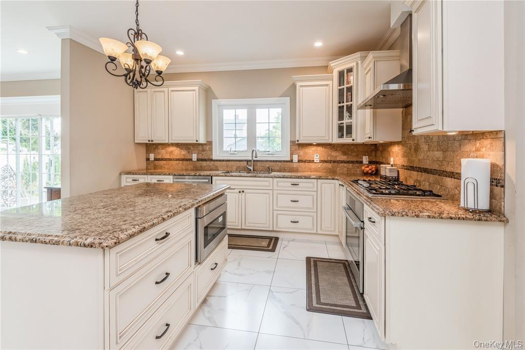 45 Meeting Lane – For Sale photo 13