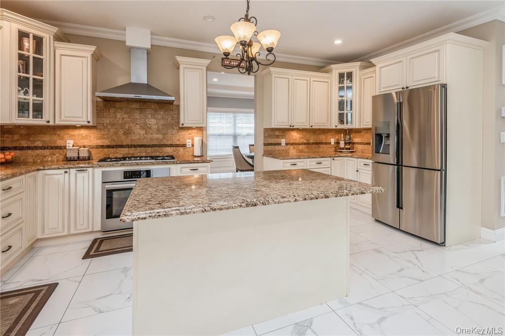 45 Meeting Lane – For Sale photo 12