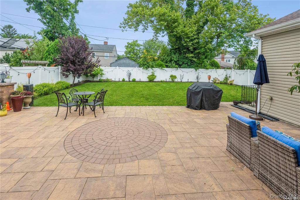 45 Meeting Lane – For Sale photo 35